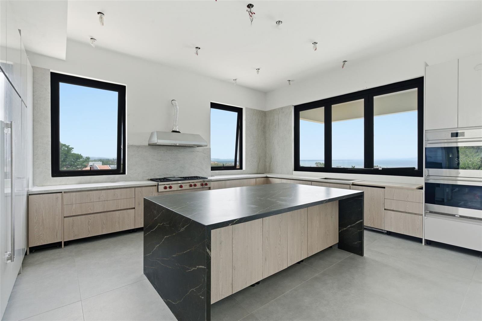 22 ROBLE VALLEY PALMAS DEL MAR