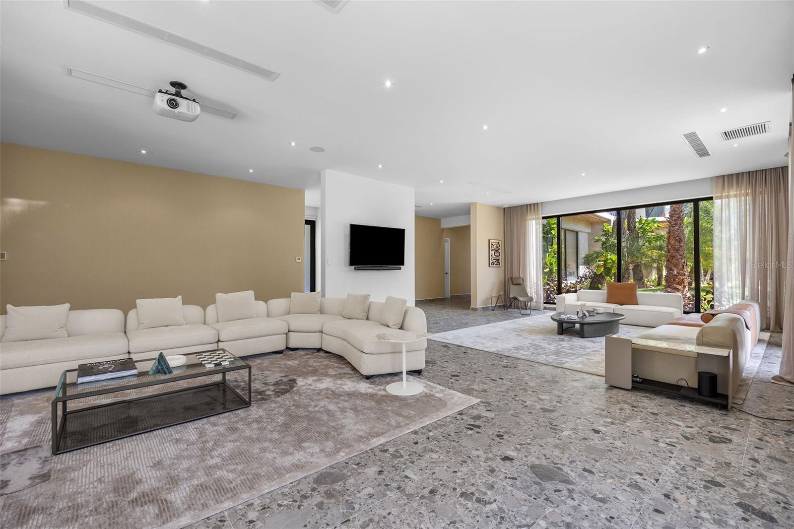 904 VILLA DORADO ESTATES