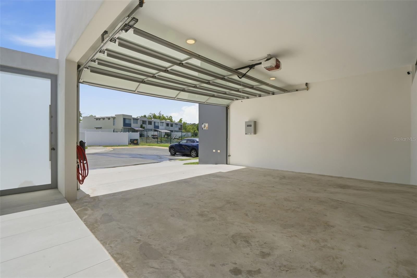 Cll 11 URB. BELMONT #32