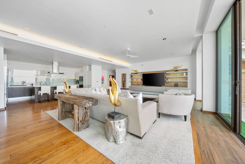 200 Dorado Beach Dr. WEST BEACH RESIDENCES #3141-3142