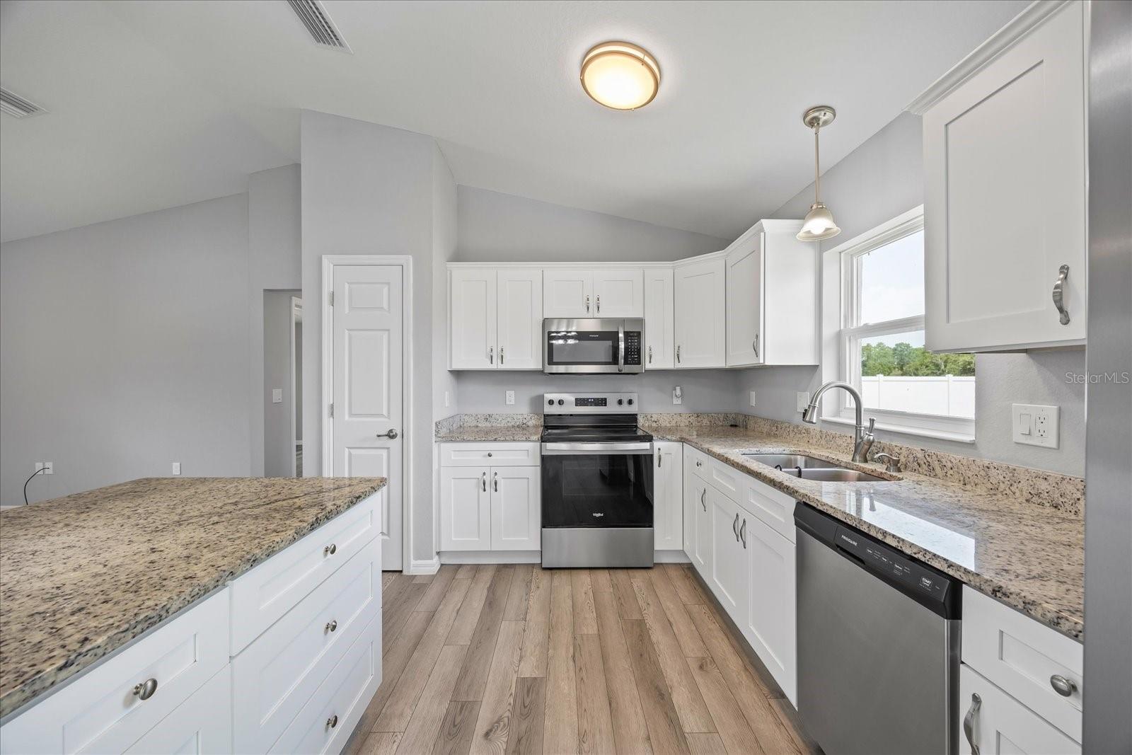 5887 SW 154TH LANE RD