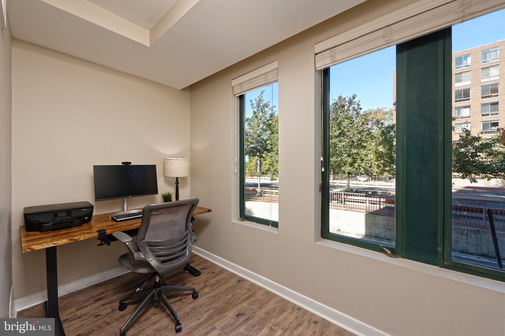 955 26TH STREET NW 201