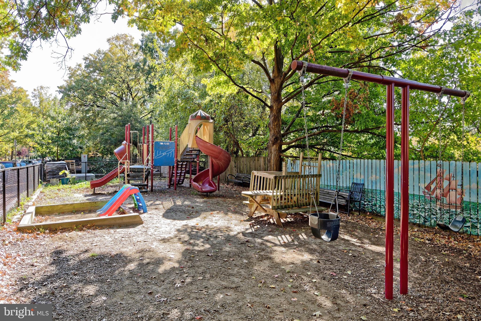 955 26TH STREET NW 201