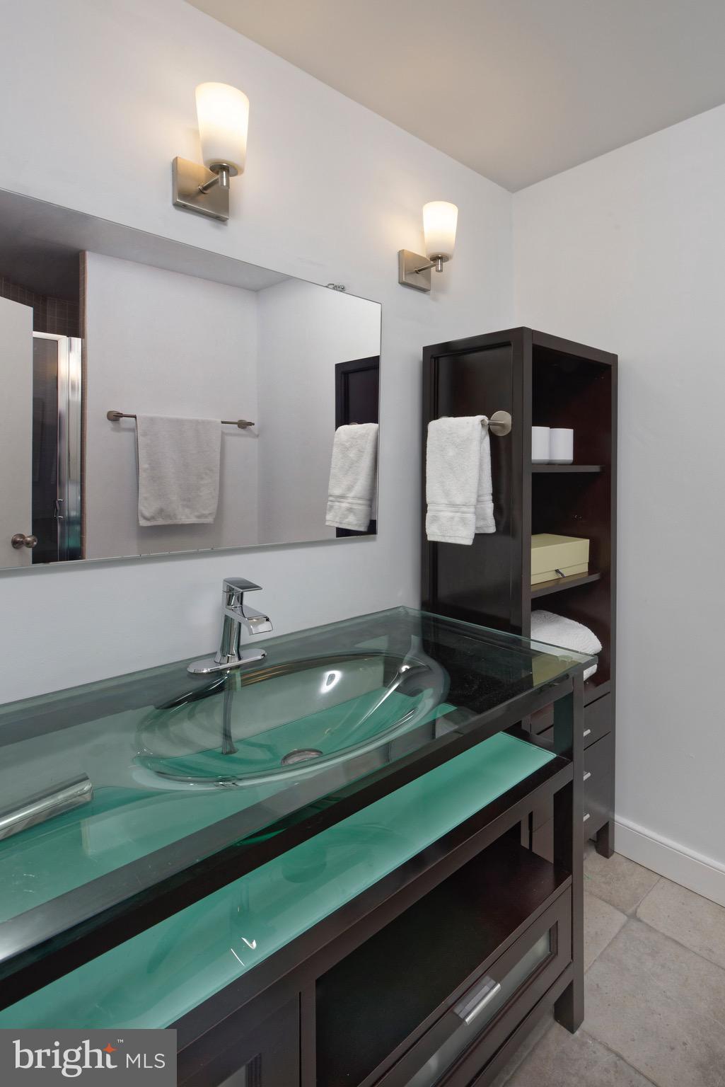 955 26TH STREET NW 201