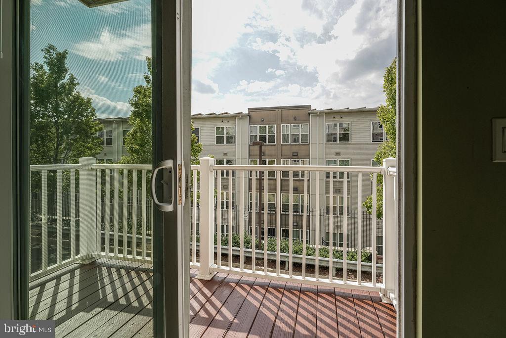 2501 SAYLES PLACE SE 9