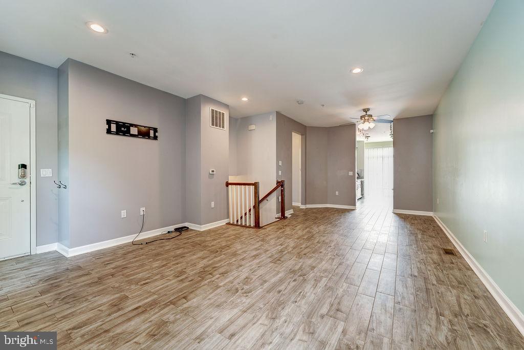 2501 SAYLES PLACE SE 9