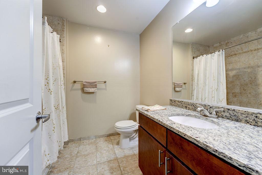 2501 SAYLES PLACE SE 9