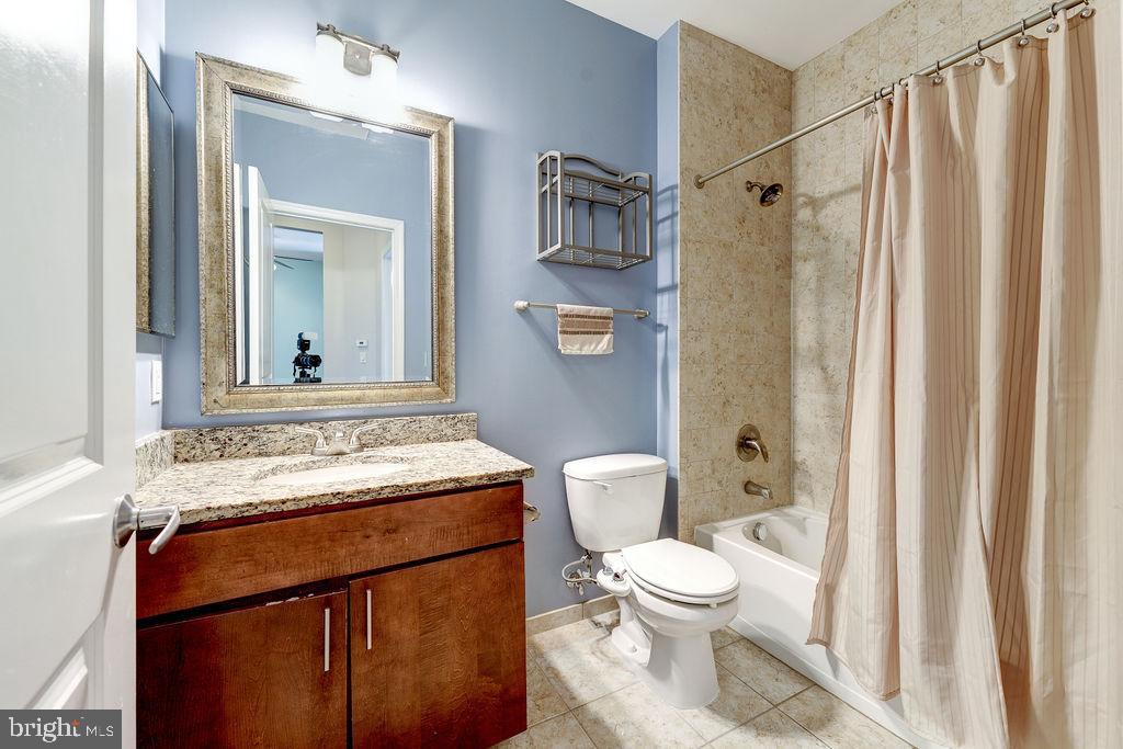 2501 SAYLES PLACE SE 9