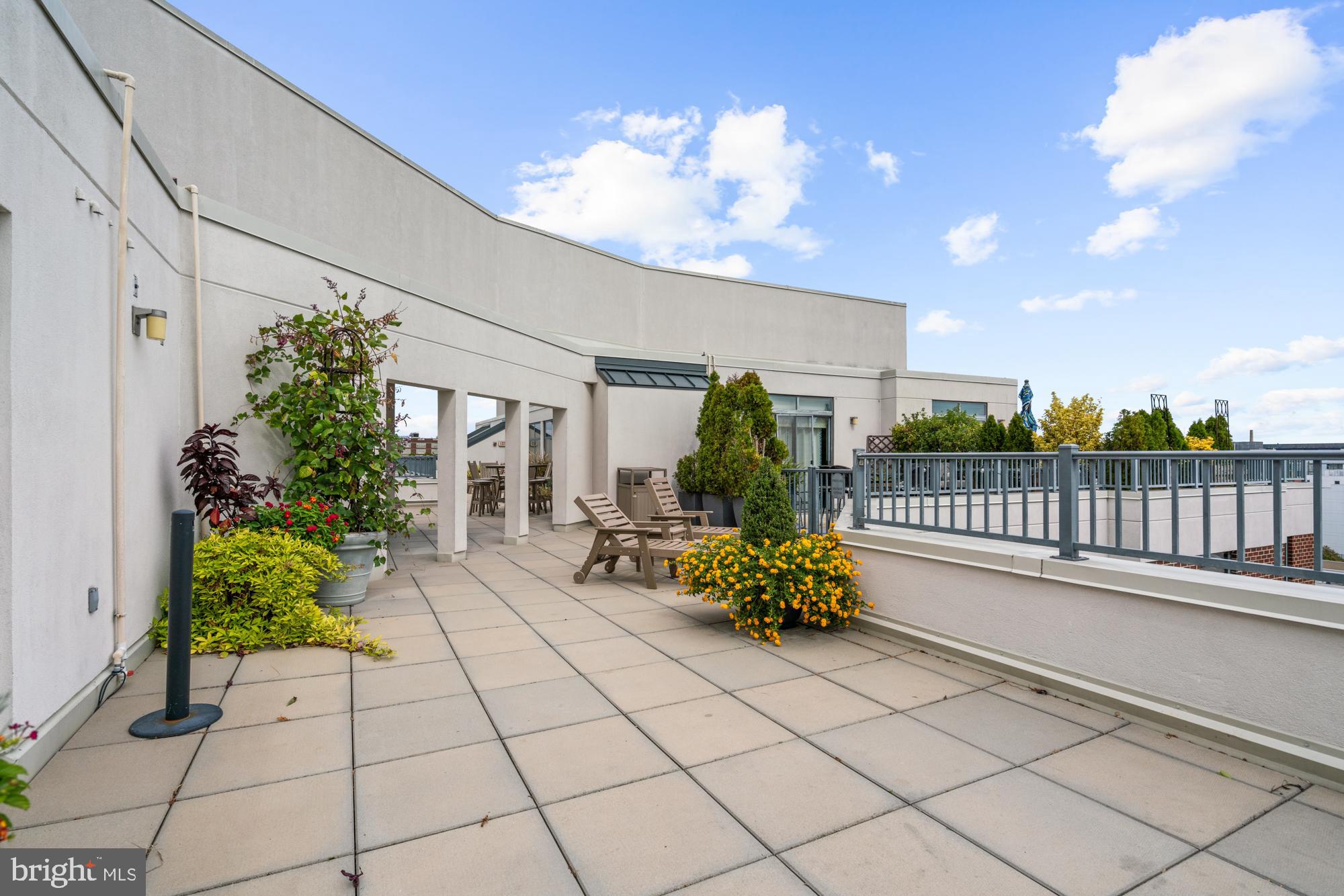2020 12TH STREET NW T10