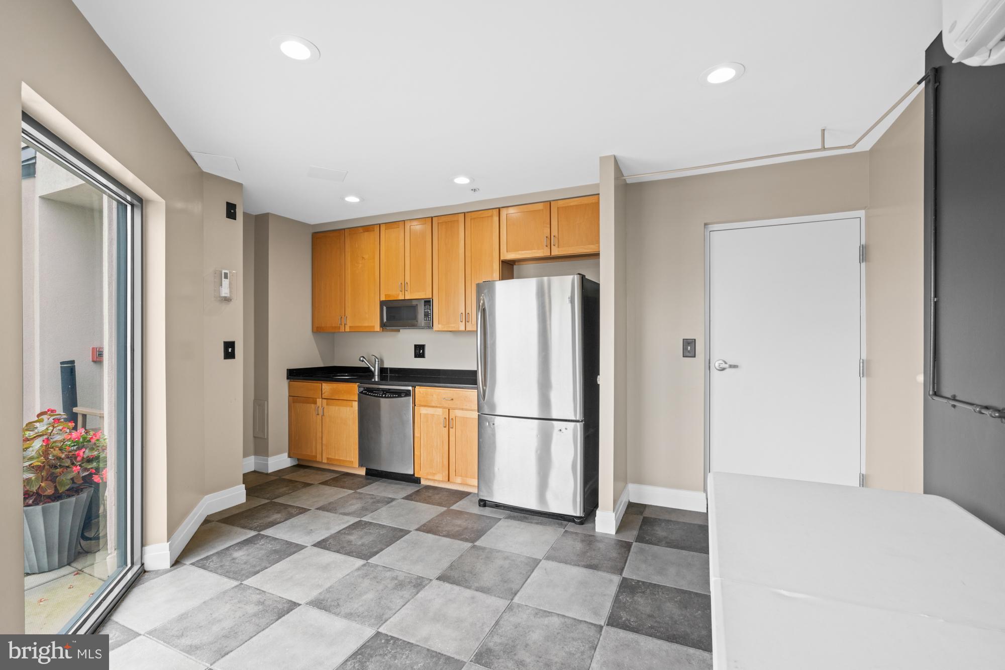 2020 12TH STREET NW T10