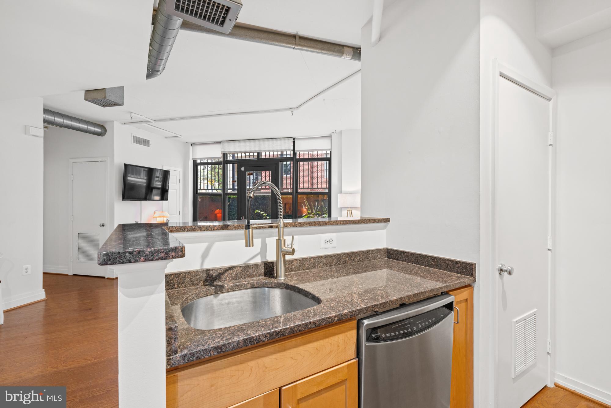 2020 12TH STREET NW T10