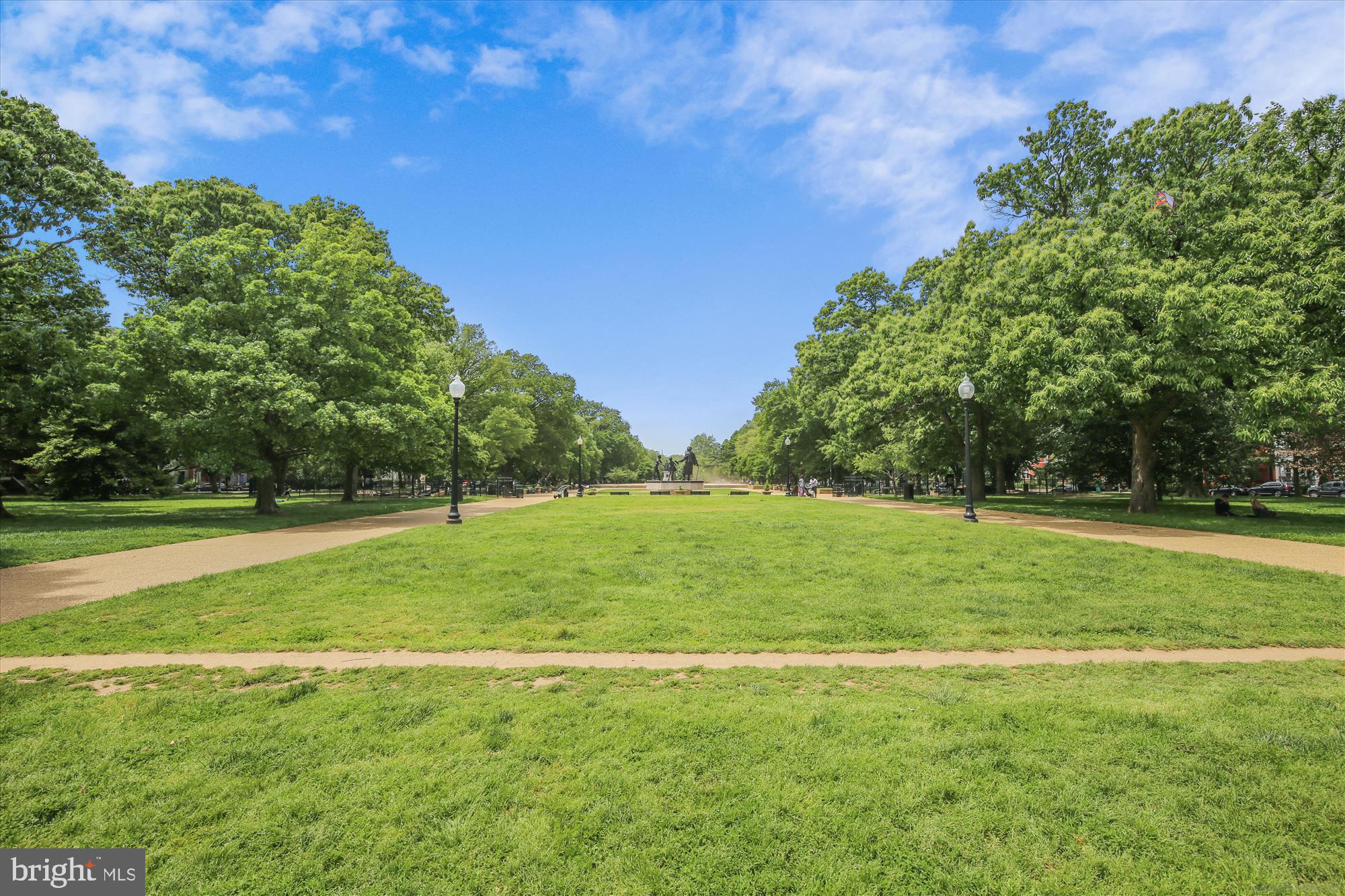 703 MARYLAND AVENUE NE