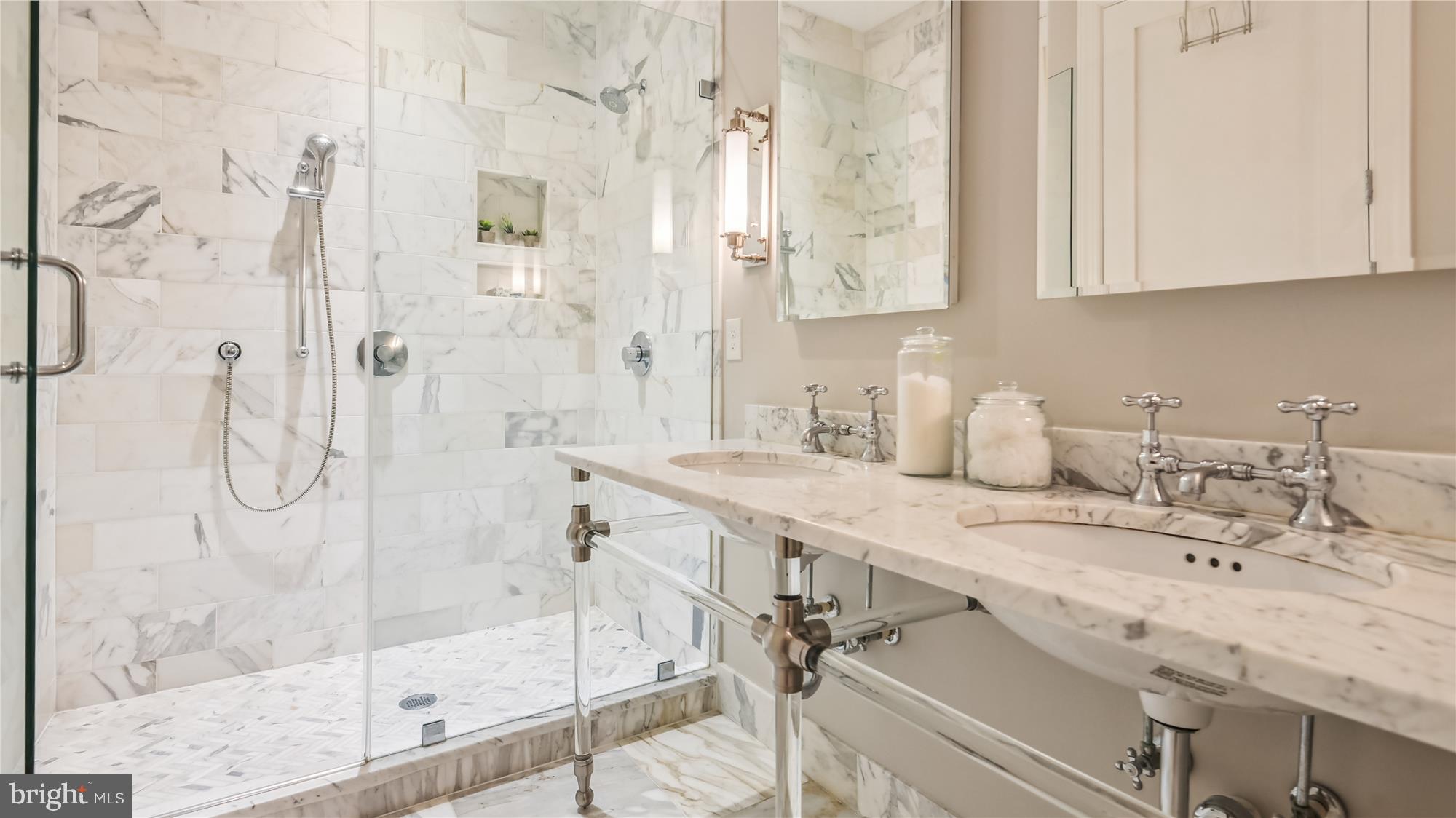 703 MARYLAND AVENUE NE