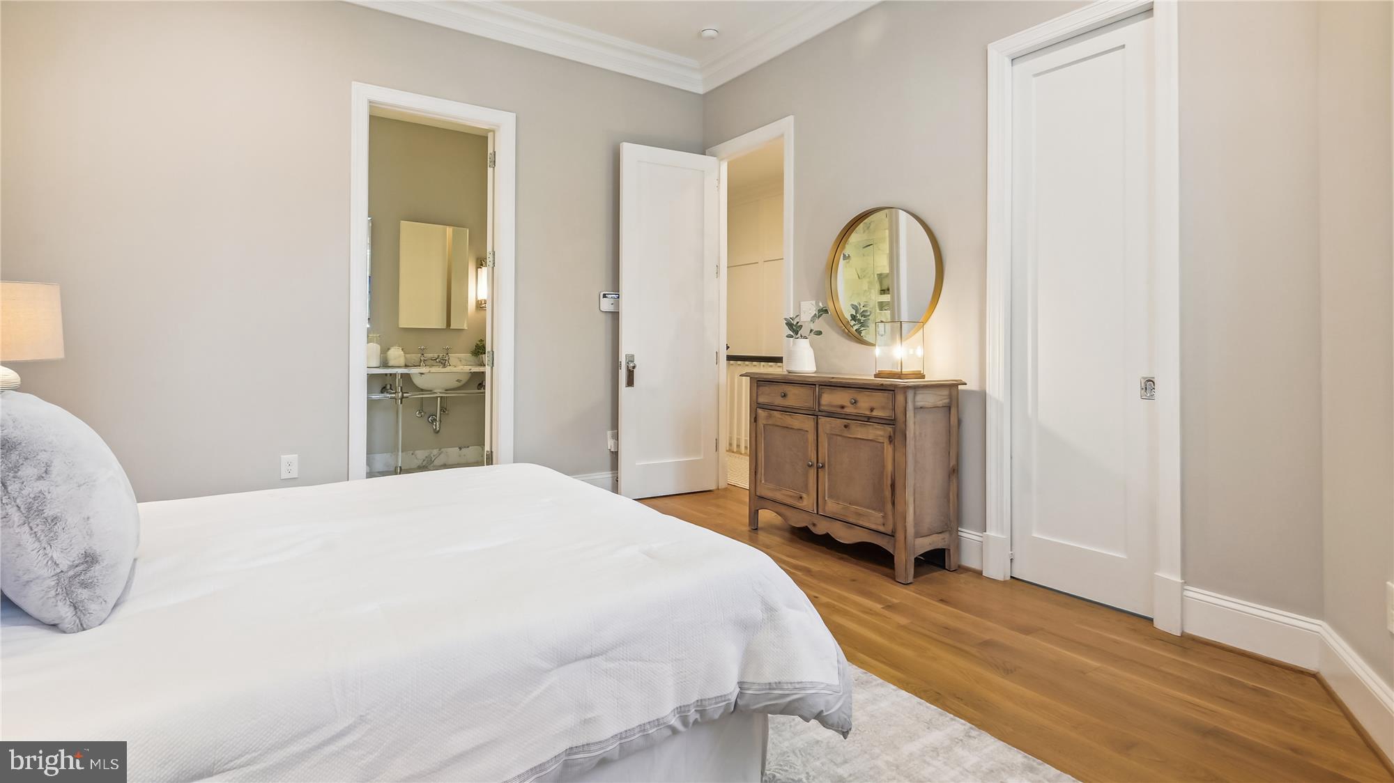 703 MARYLAND AVENUE NE