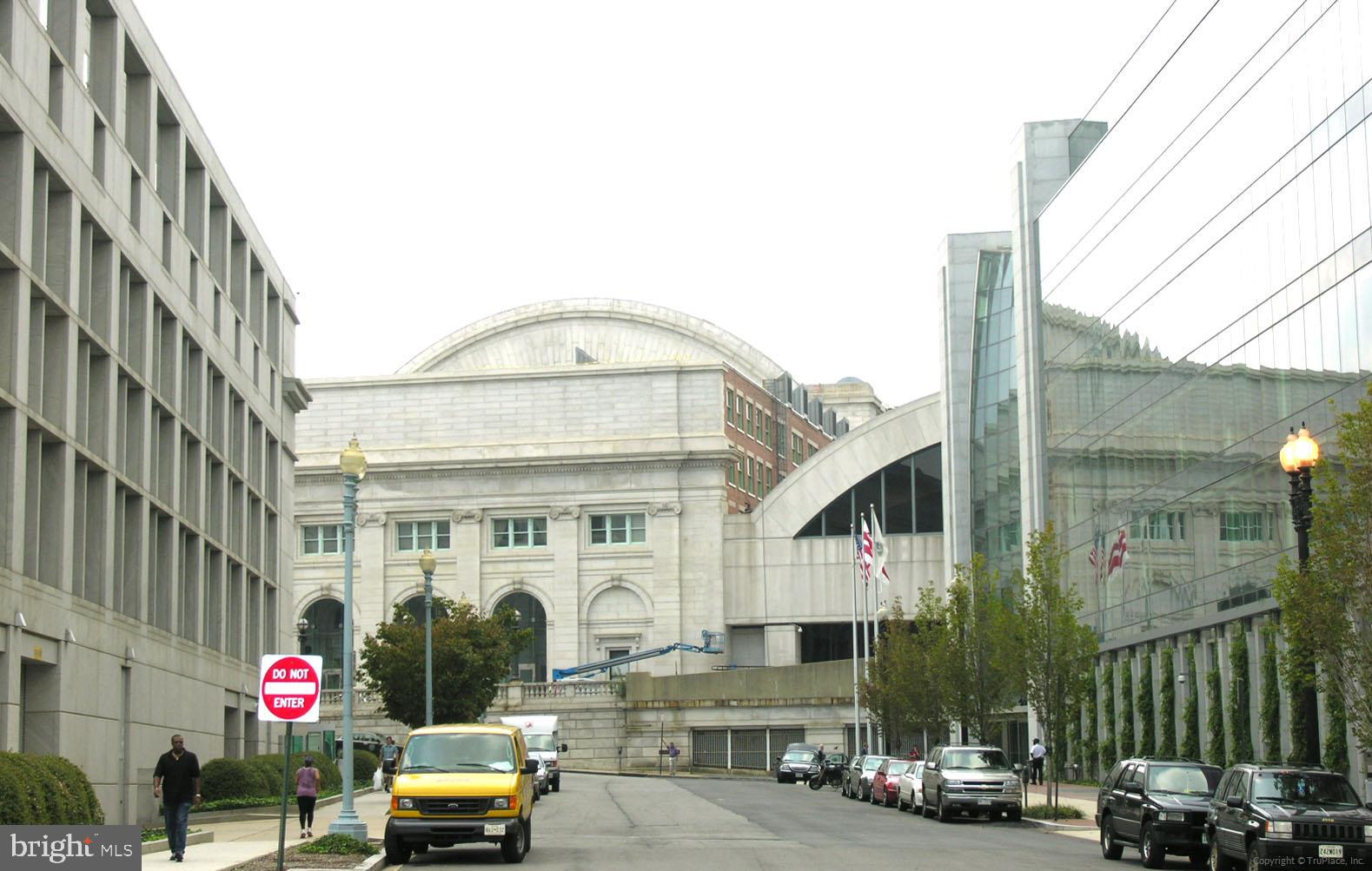 703 MARYLAND AVENUE NE