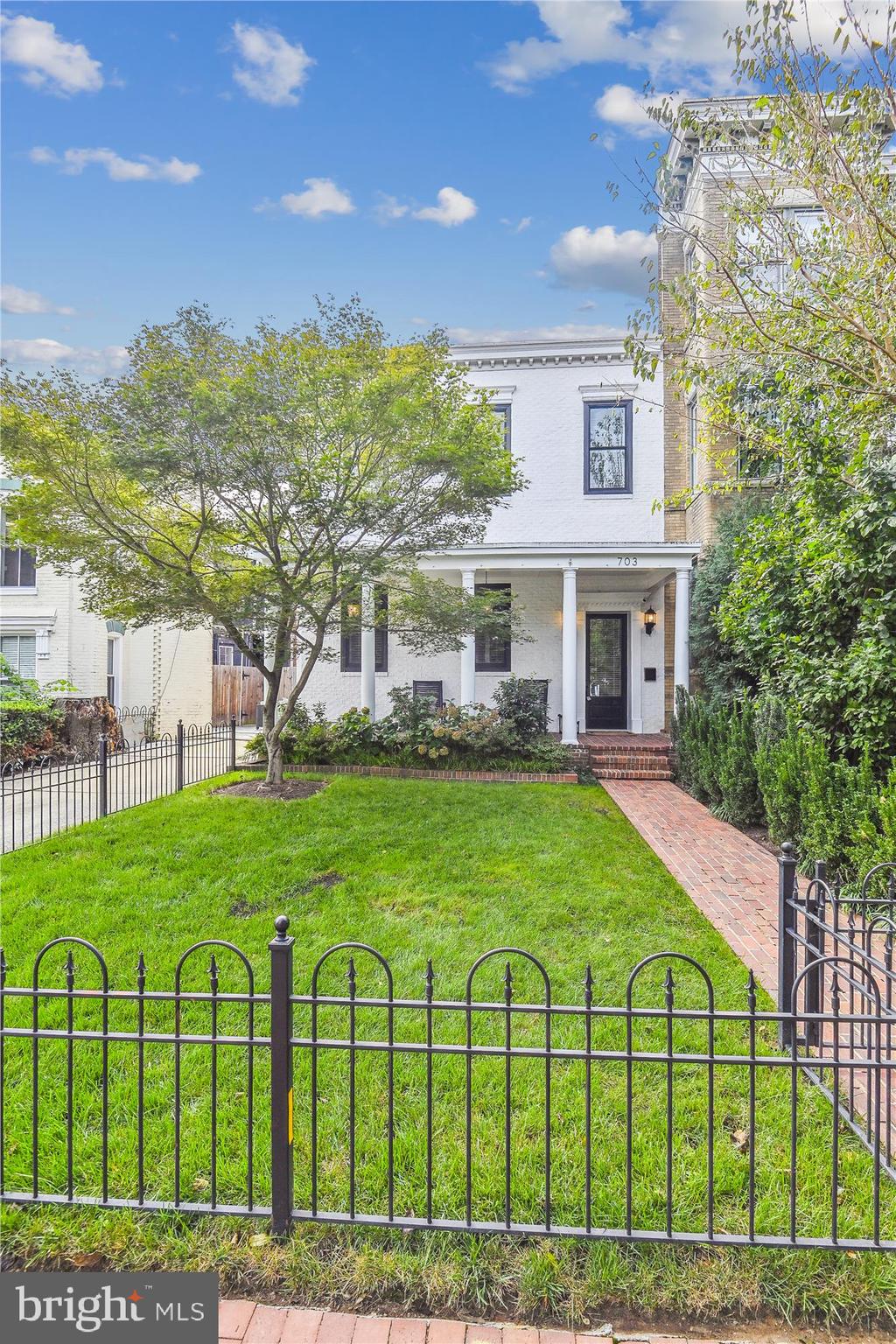 703 MARYLAND AVENUE NE