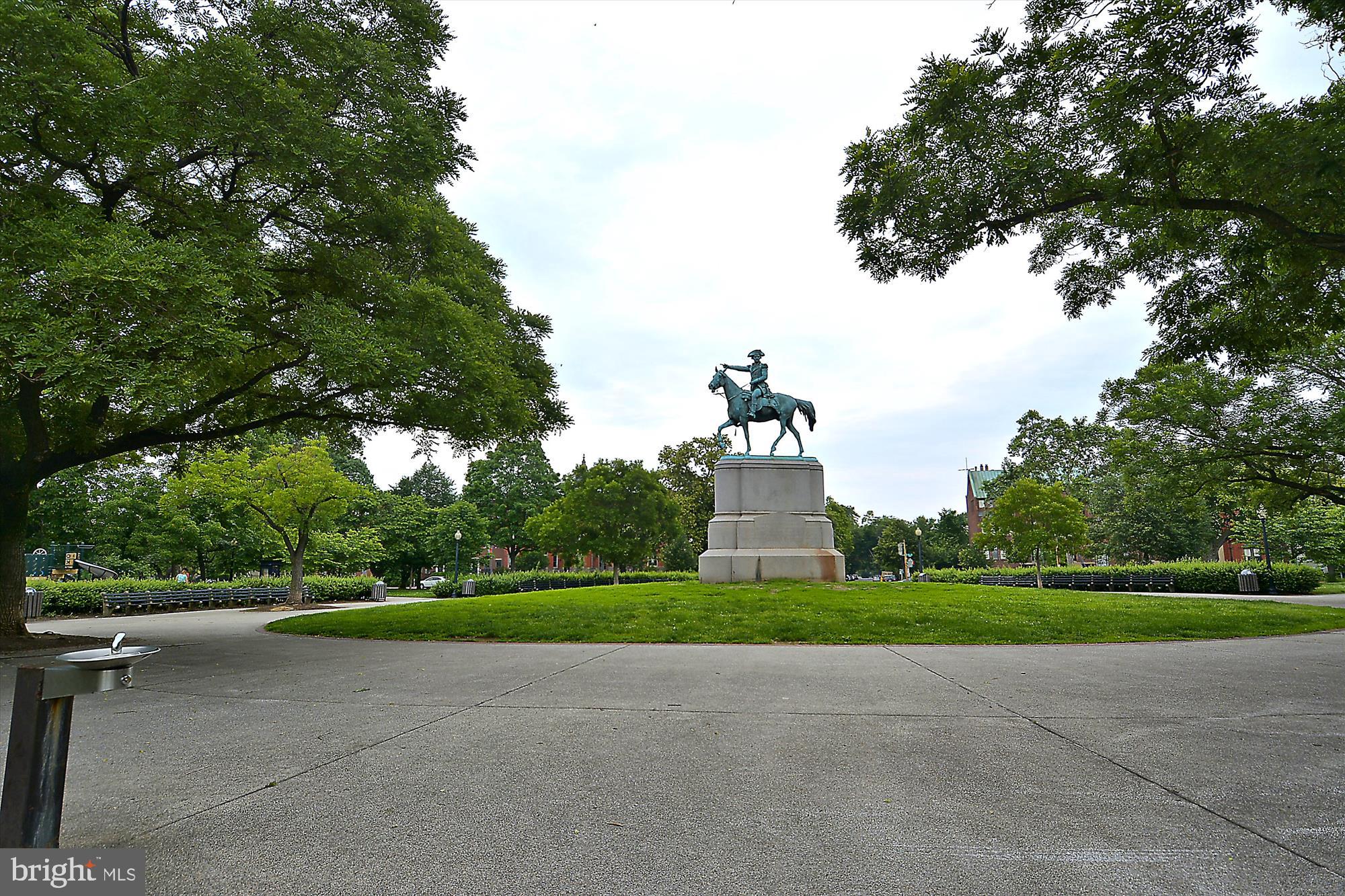 703 MARYLAND AVENUE NE