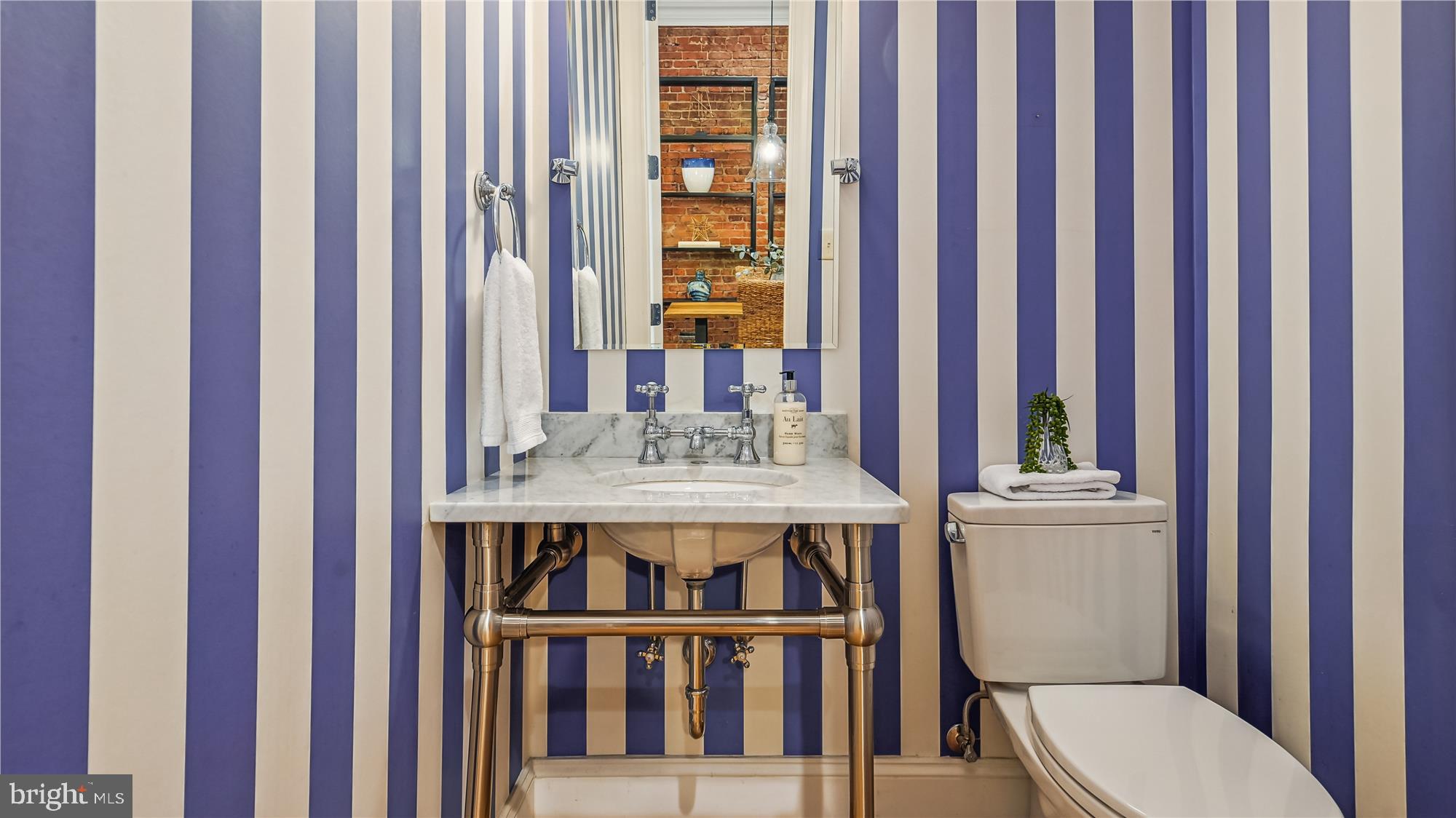 703 MARYLAND AVENUE NE