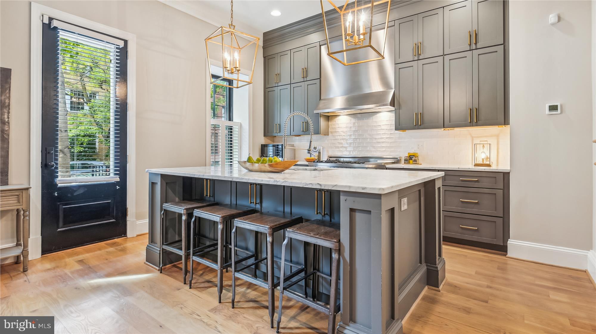 703 MARYLAND AVENUE NE