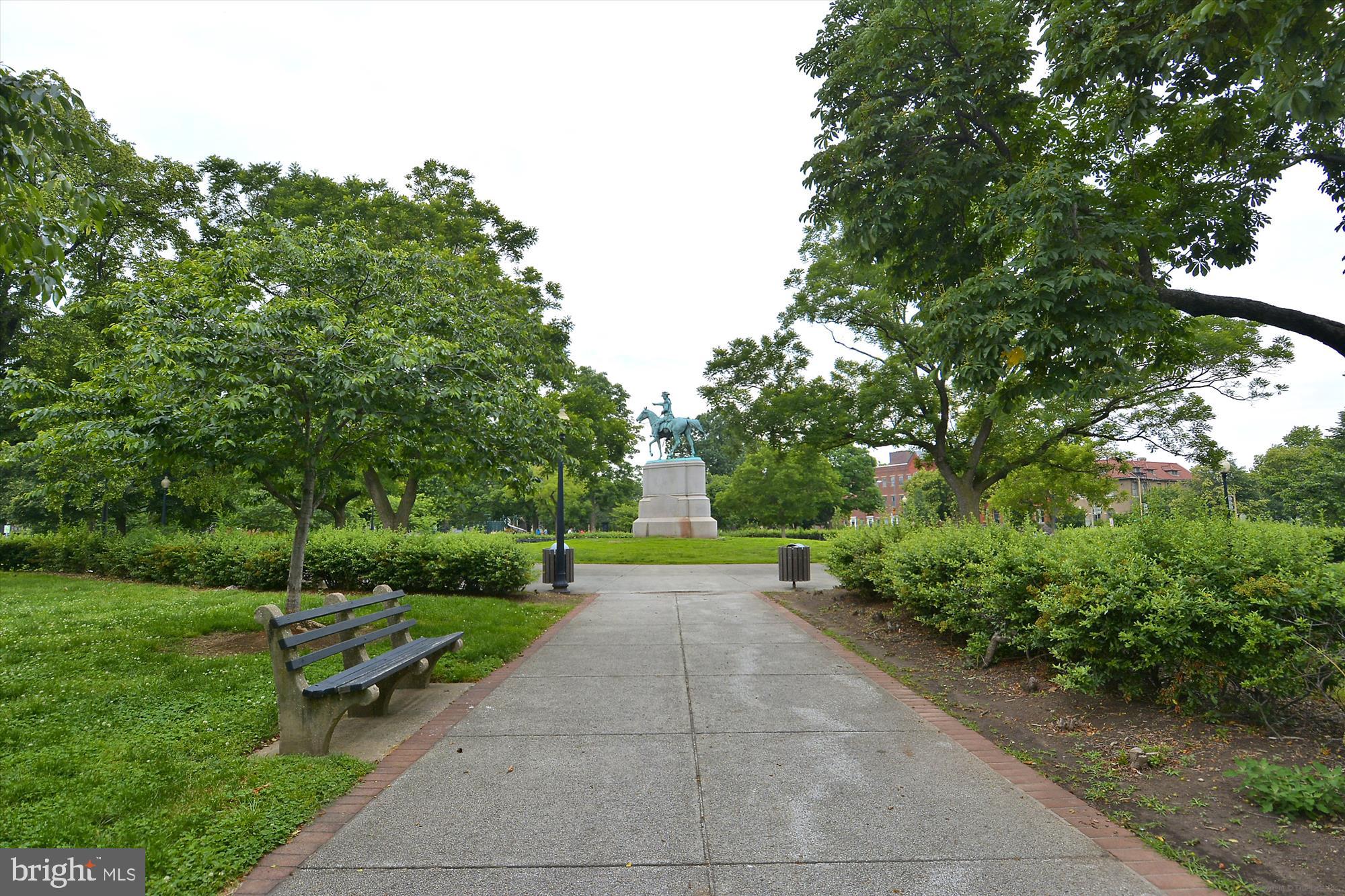 703 MARYLAND AVENUE NE