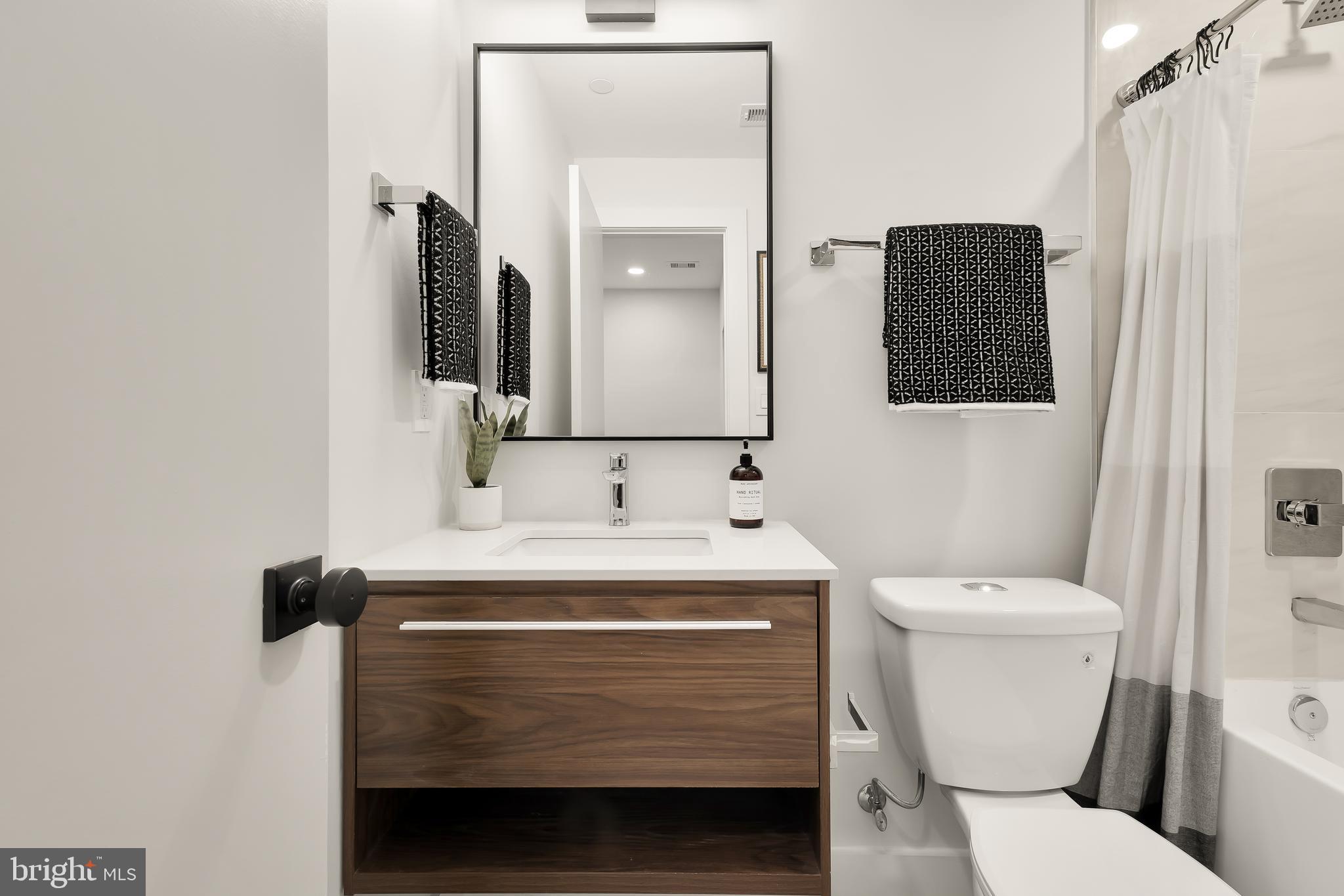 3934 14TH STREET NW D