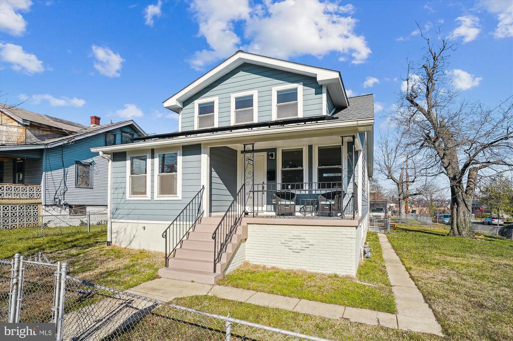 2122 RAND PLACE NE