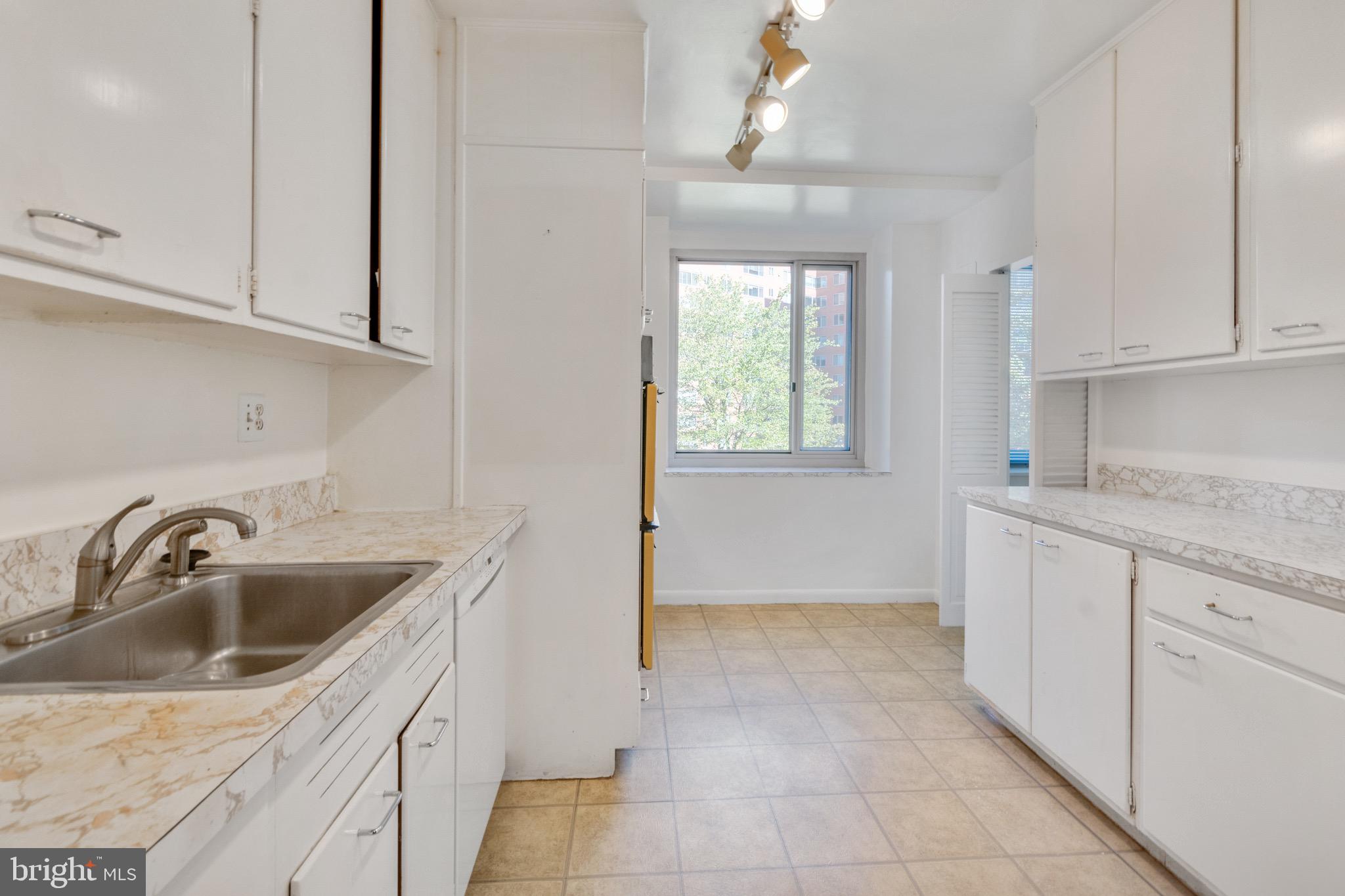 4101 CATHEDRAL AVENUE NW 610