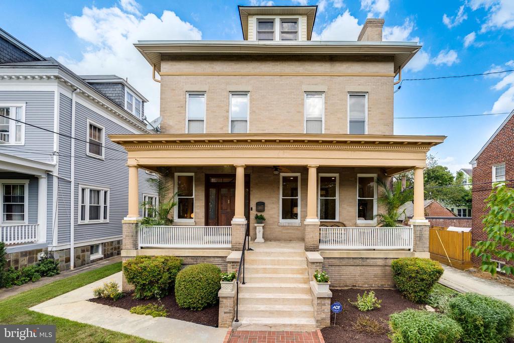 1411 LONGFELLOW STREET NW