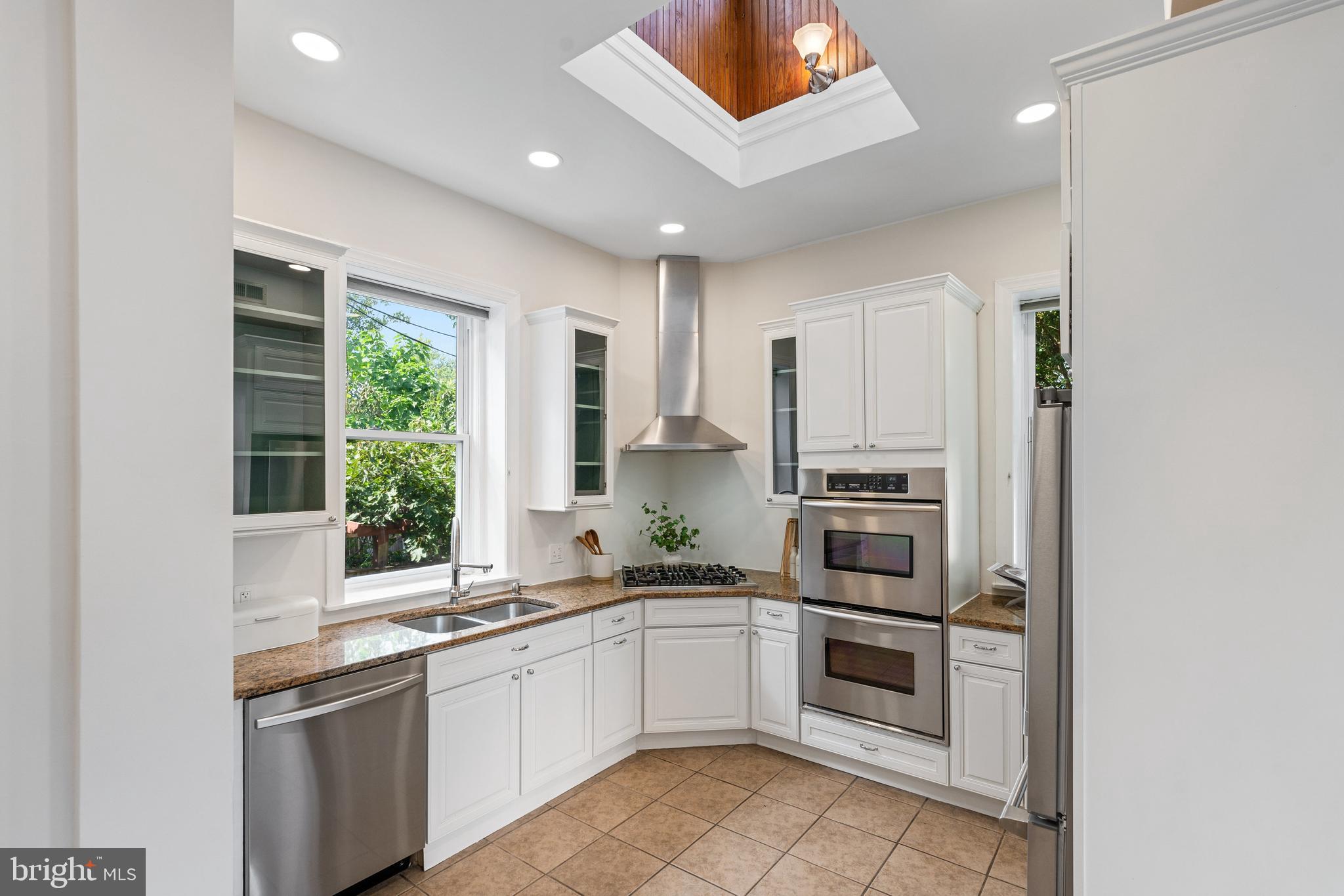 1411 LONGFELLOW STREET NW