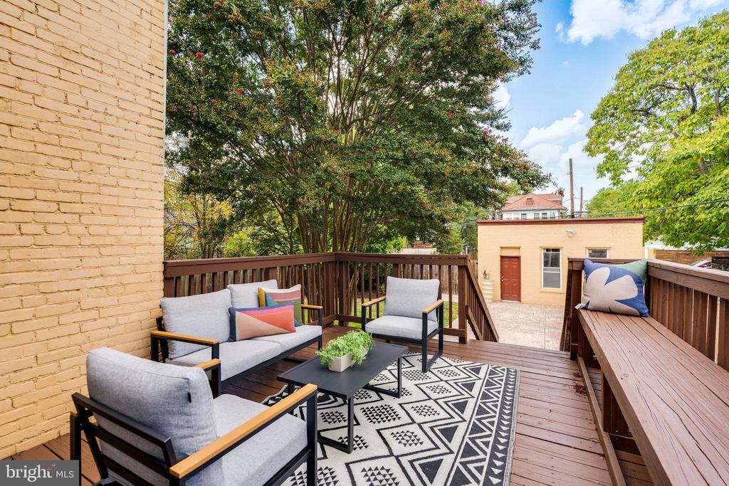 1411 LONGFELLOW STREET NW