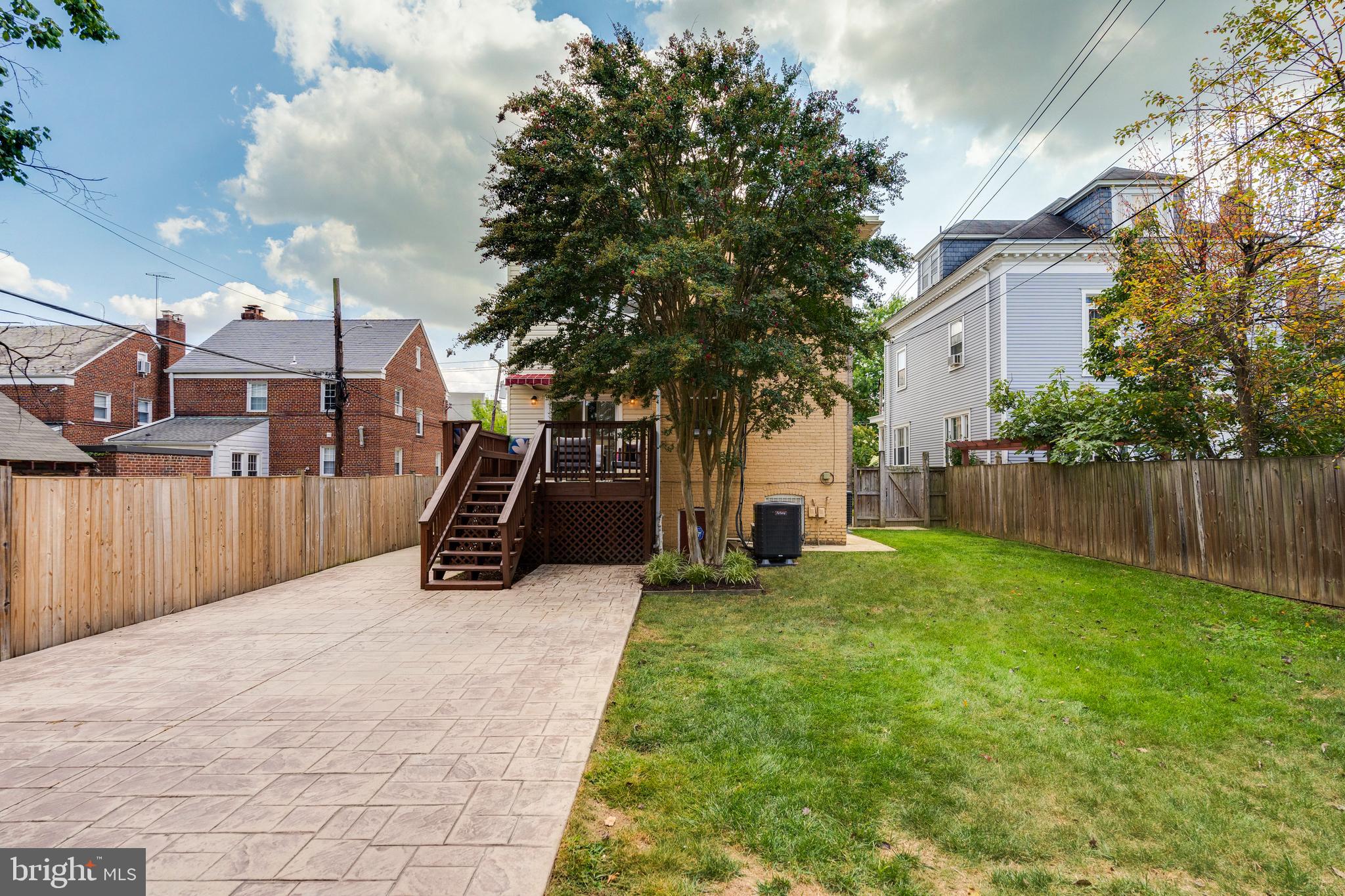 1411 LONGFELLOW STREET NW
