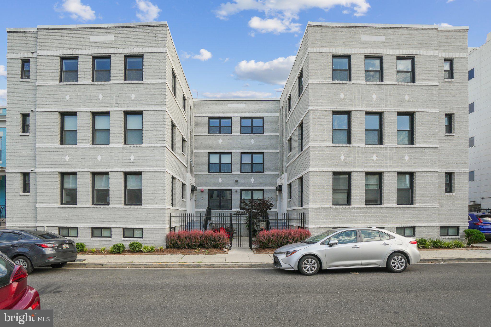 811 OTIS PLACE NW 106