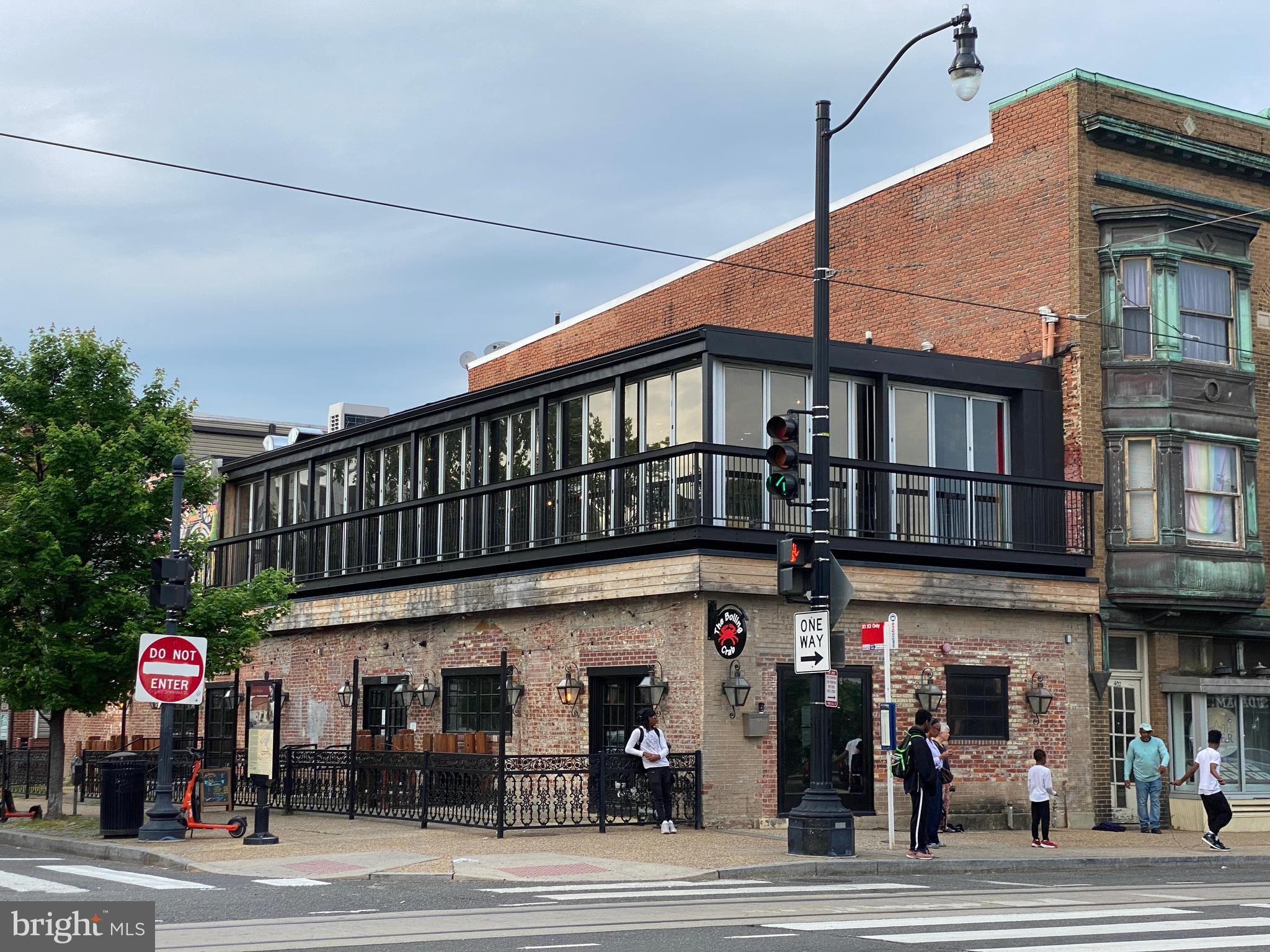 720 4TH STREET NE