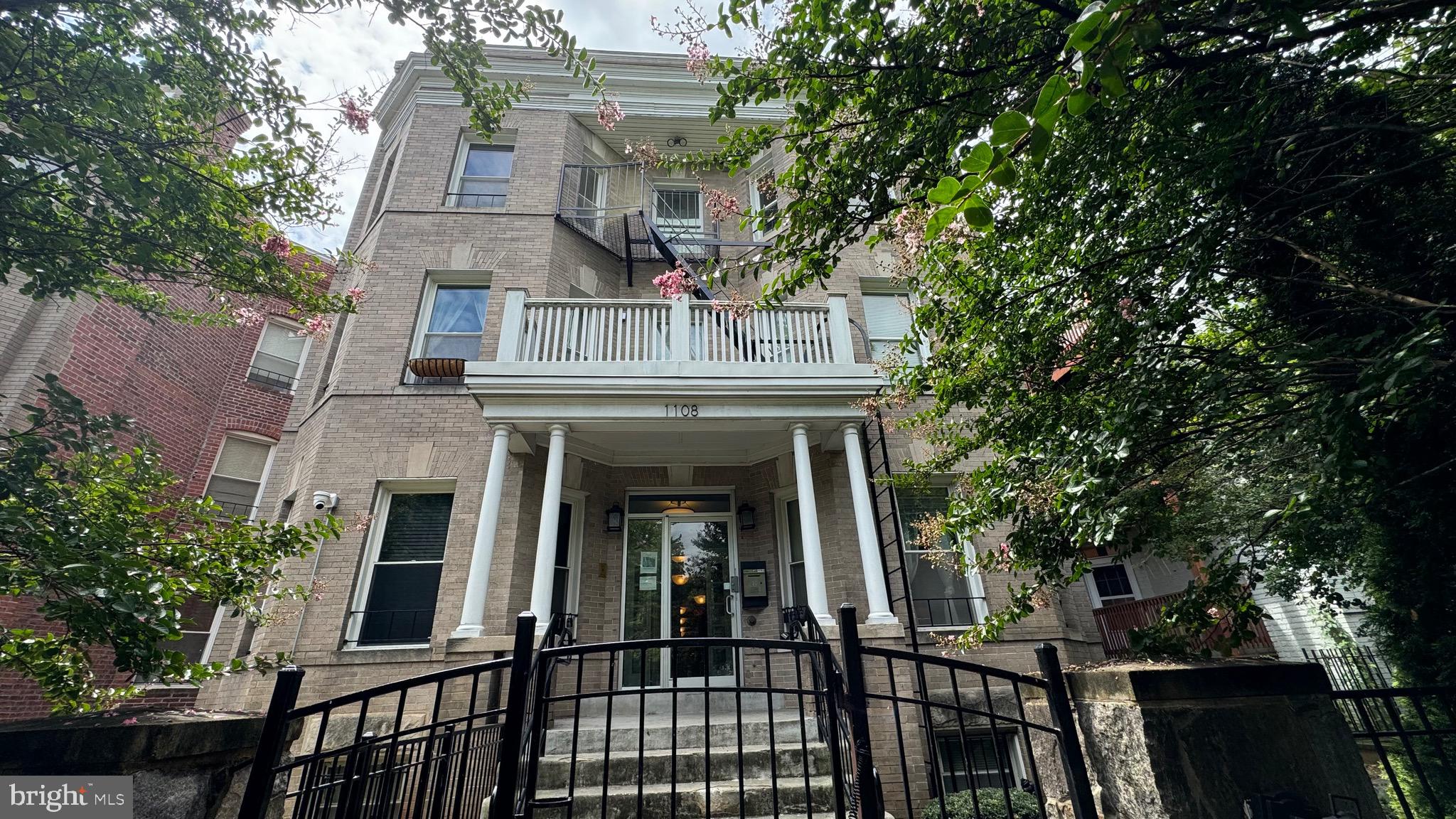 1108 COLUMBIA ROAD NW 104