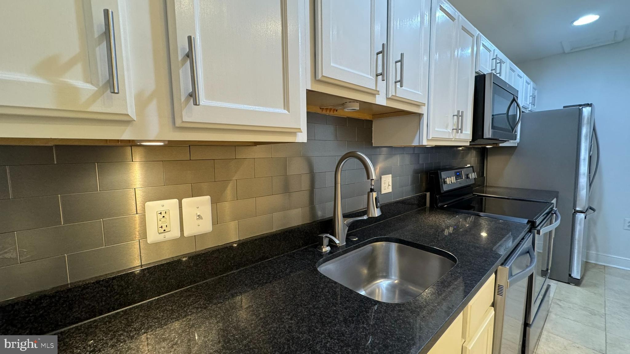 1108 COLUMBIA ROAD NW 104