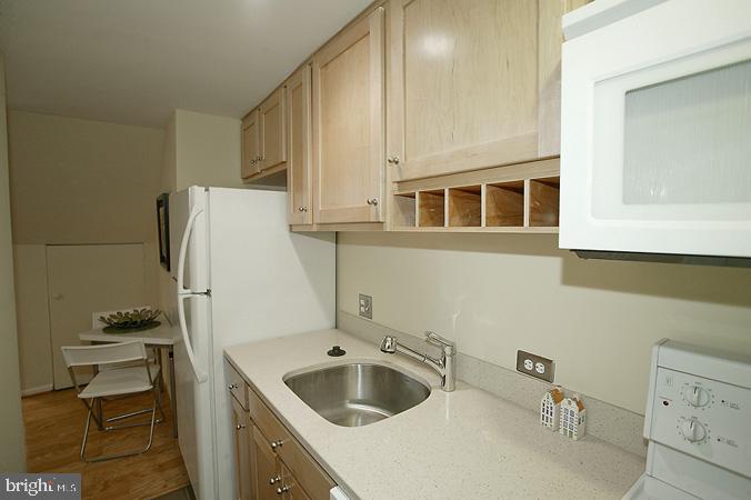 2145 CALIFORNIA STREET NW 105