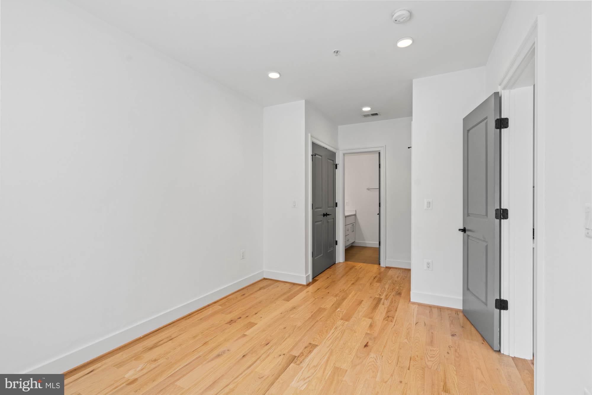 1007 BRYANT STREET NE 2