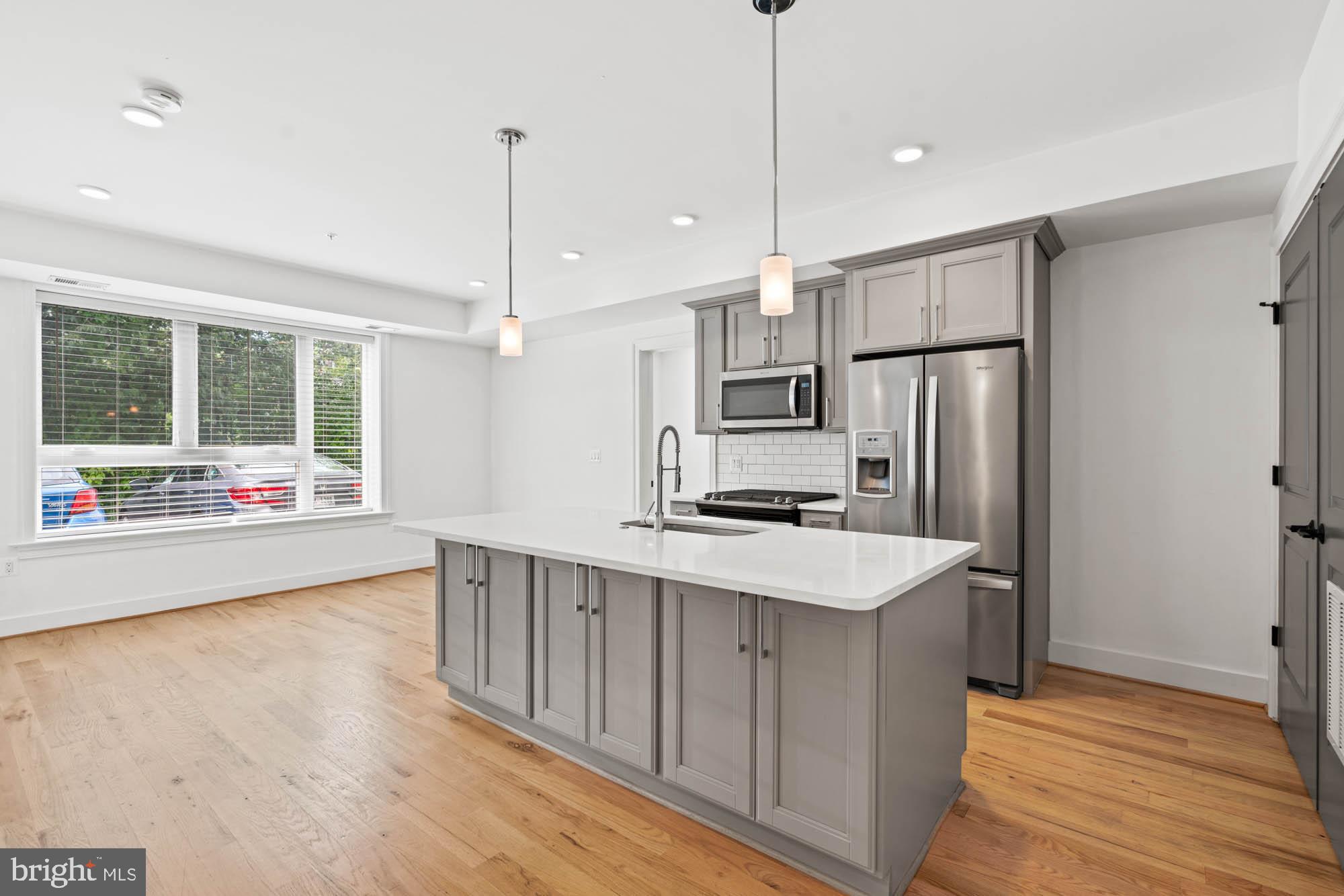 1007 BRYANT STREET NE 2