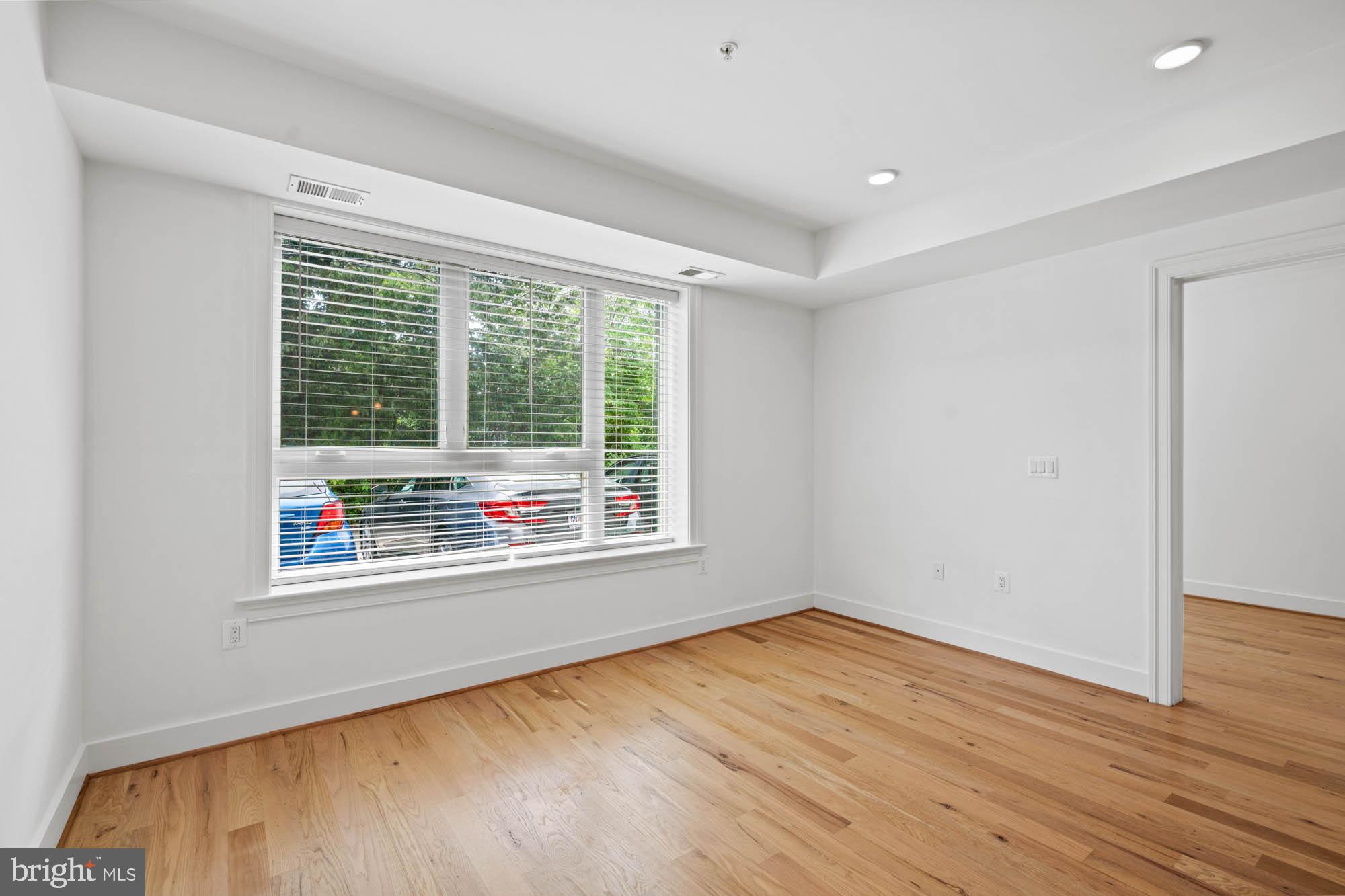1007 BRYANT STREET NE 2