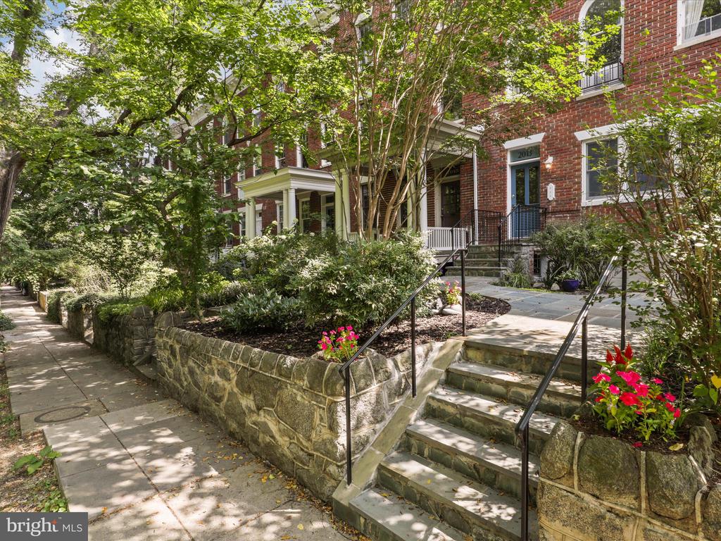 2013 PARK ROAD NW