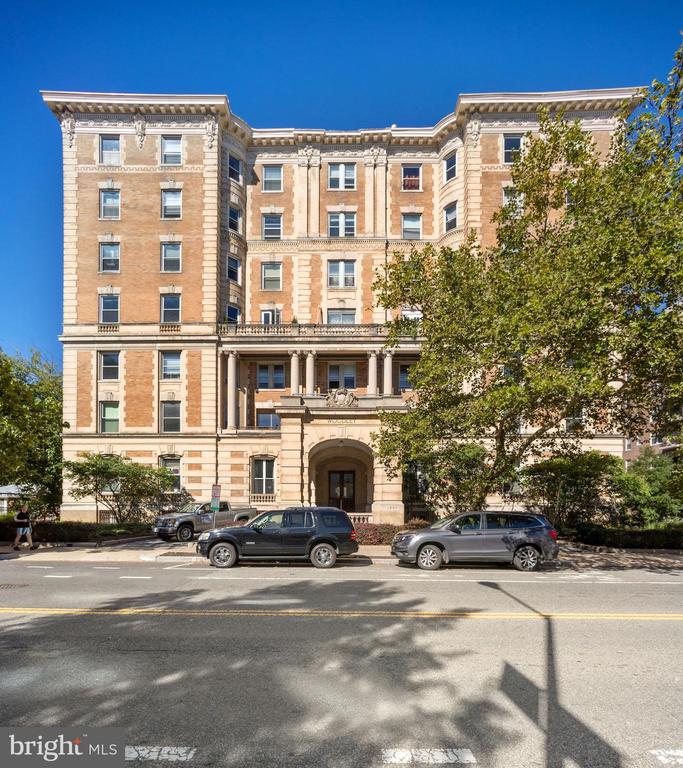 1851 COLUMBIA ROAD NW 408