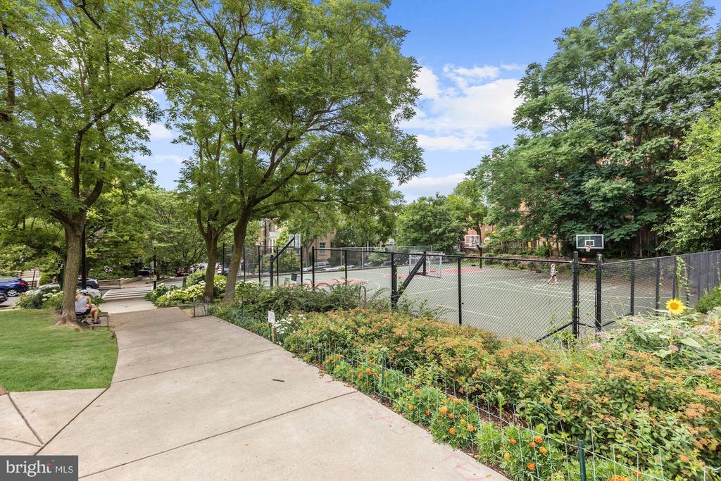 1851 COLUMBIA ROAD NW 408