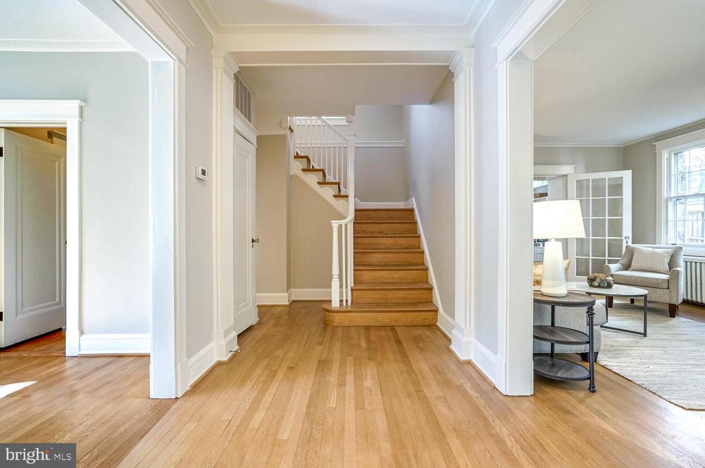 2560 36TH STREET NW