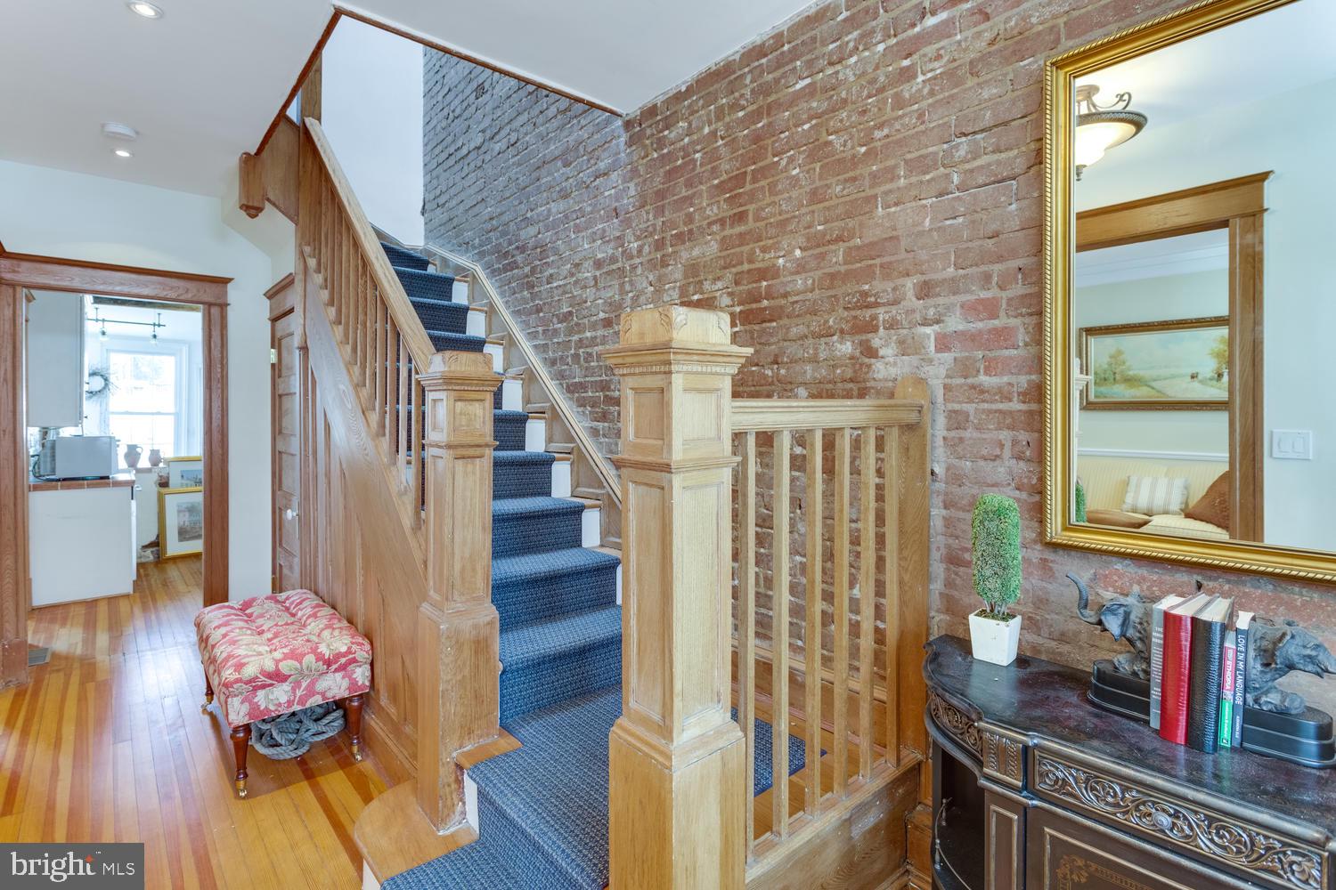 1654 33RD STREET NW