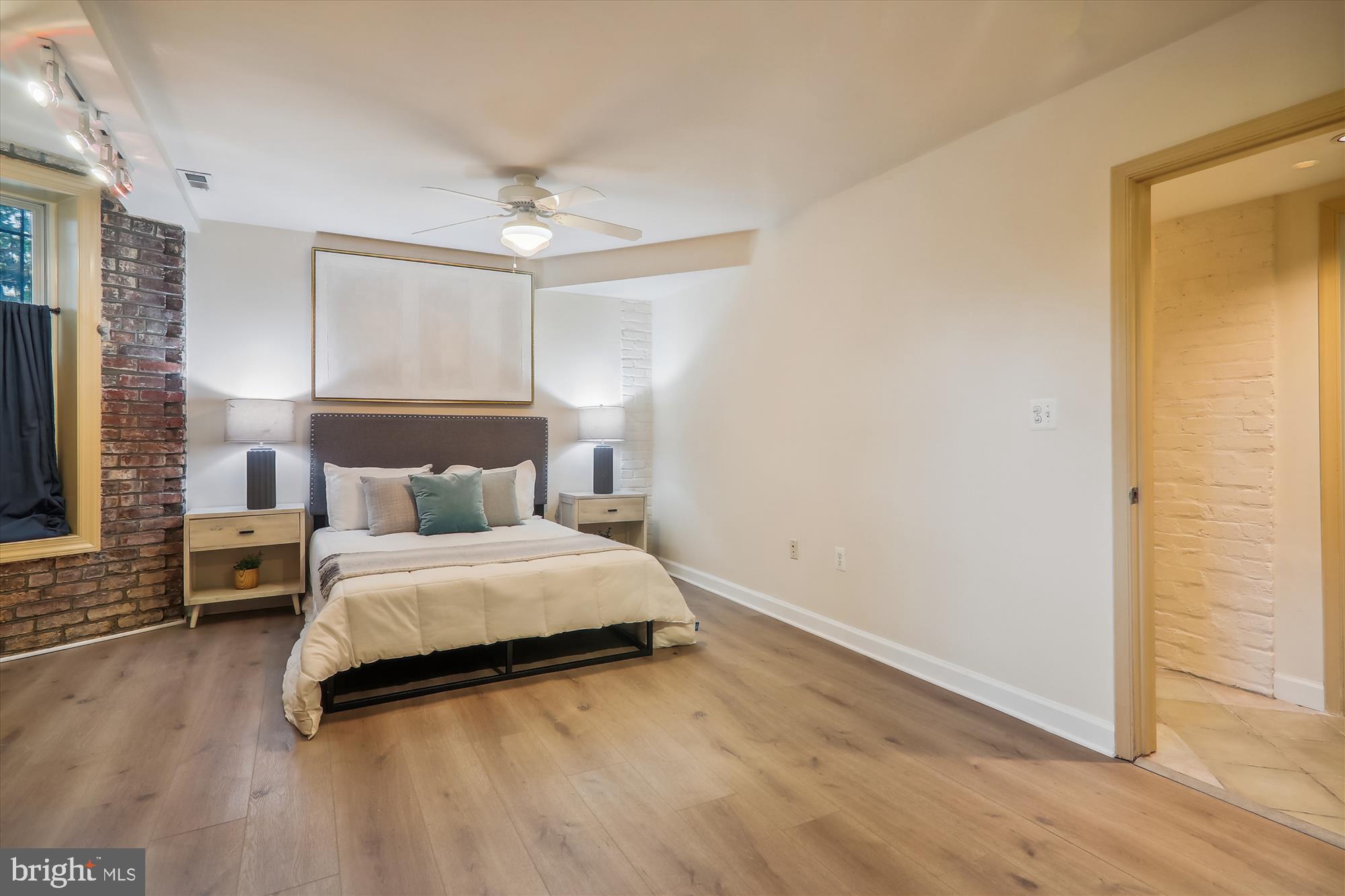 2038 18TH STREET NW T1