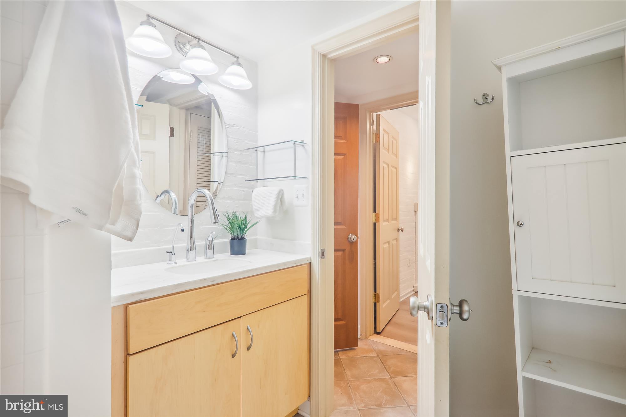 2038 18TH STREET NW T1