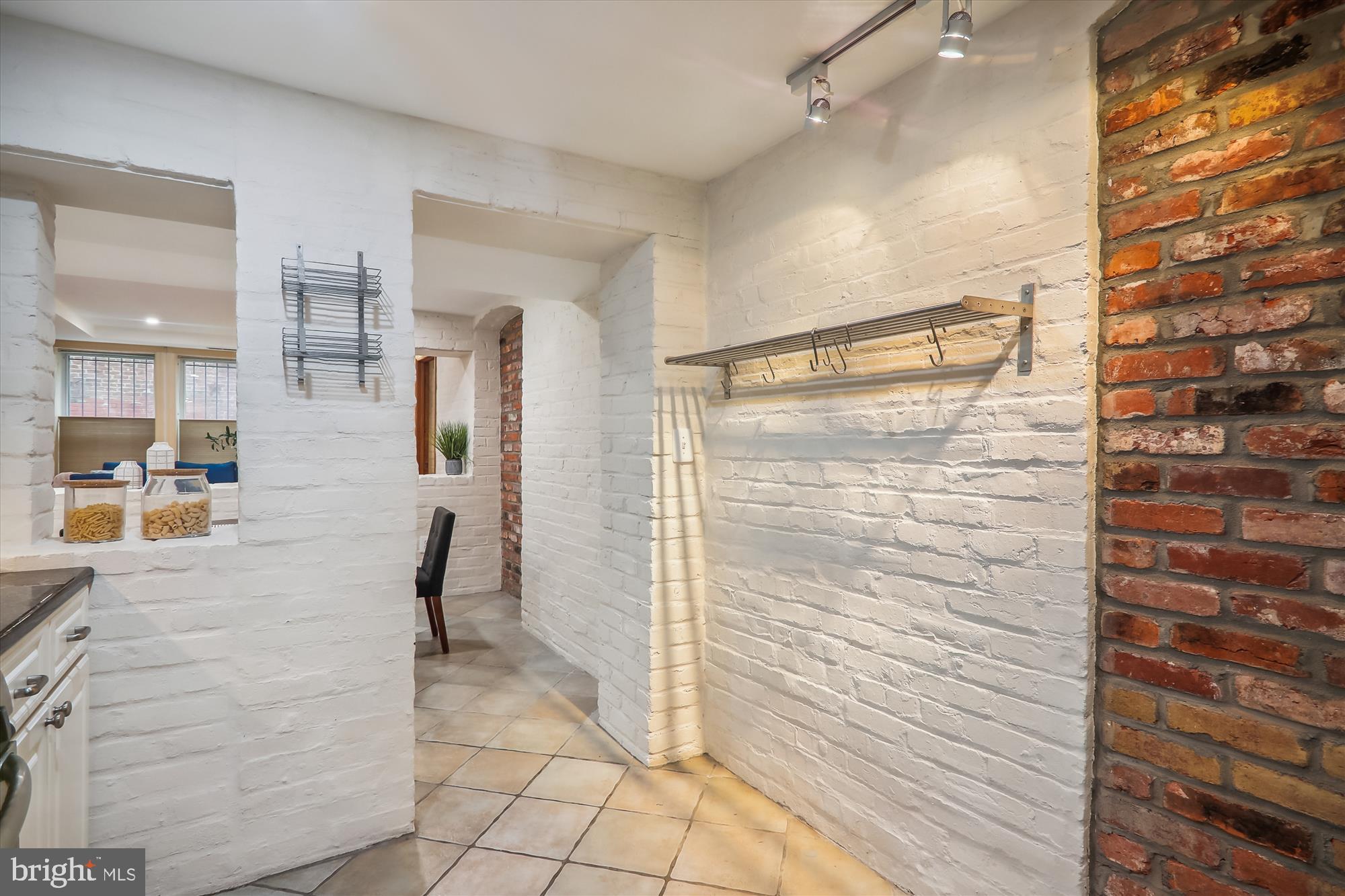 2038 18TH STREET NW T1