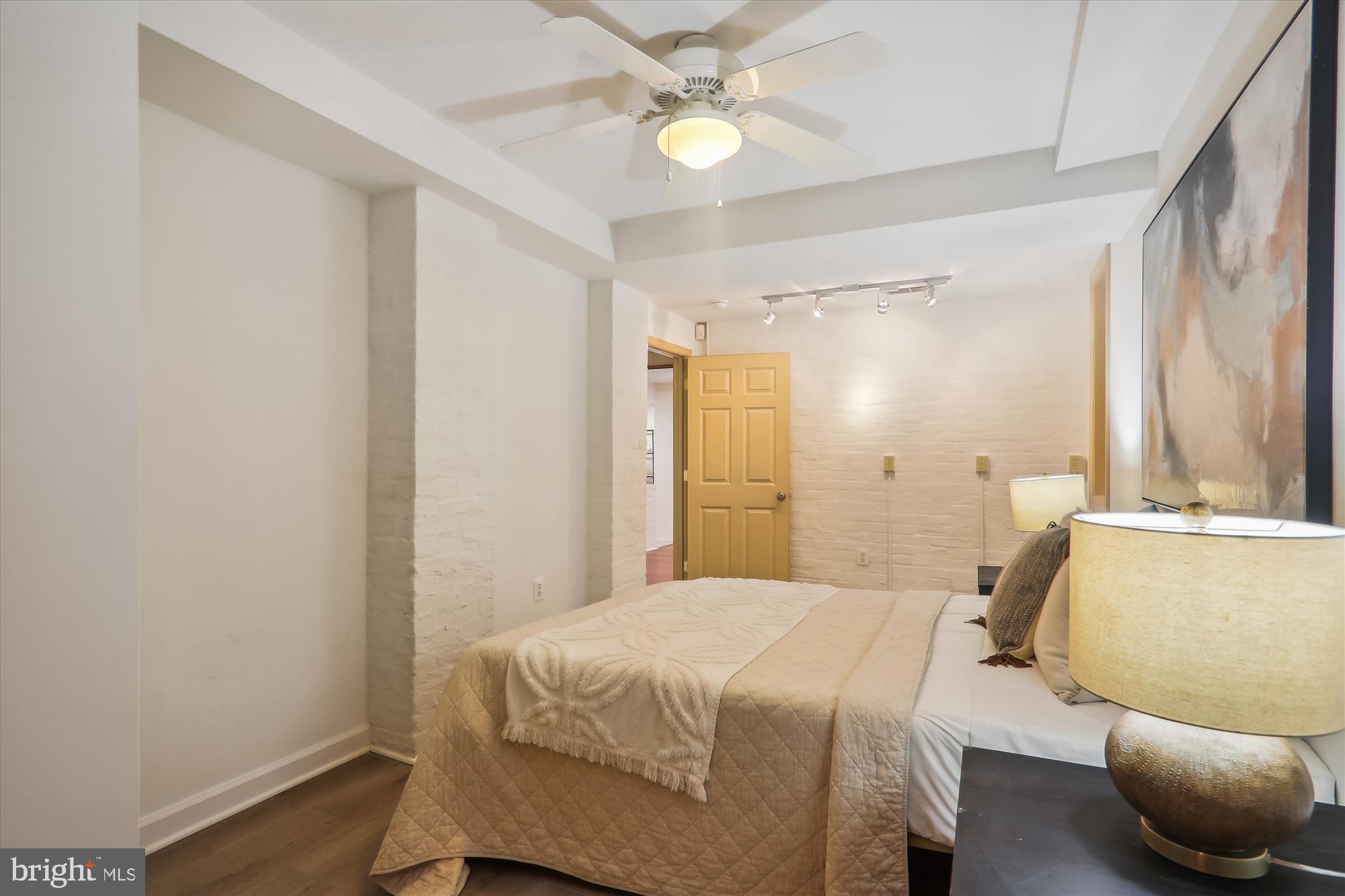 2038 18TH STREET NW T1