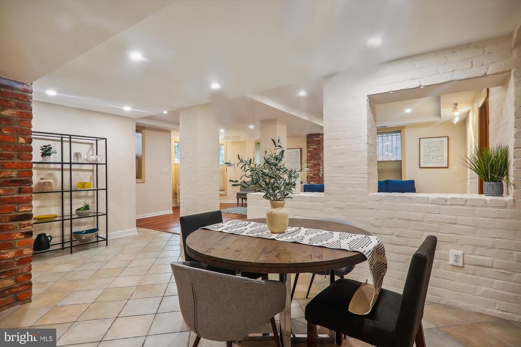 2038 18TH STREET NW T1