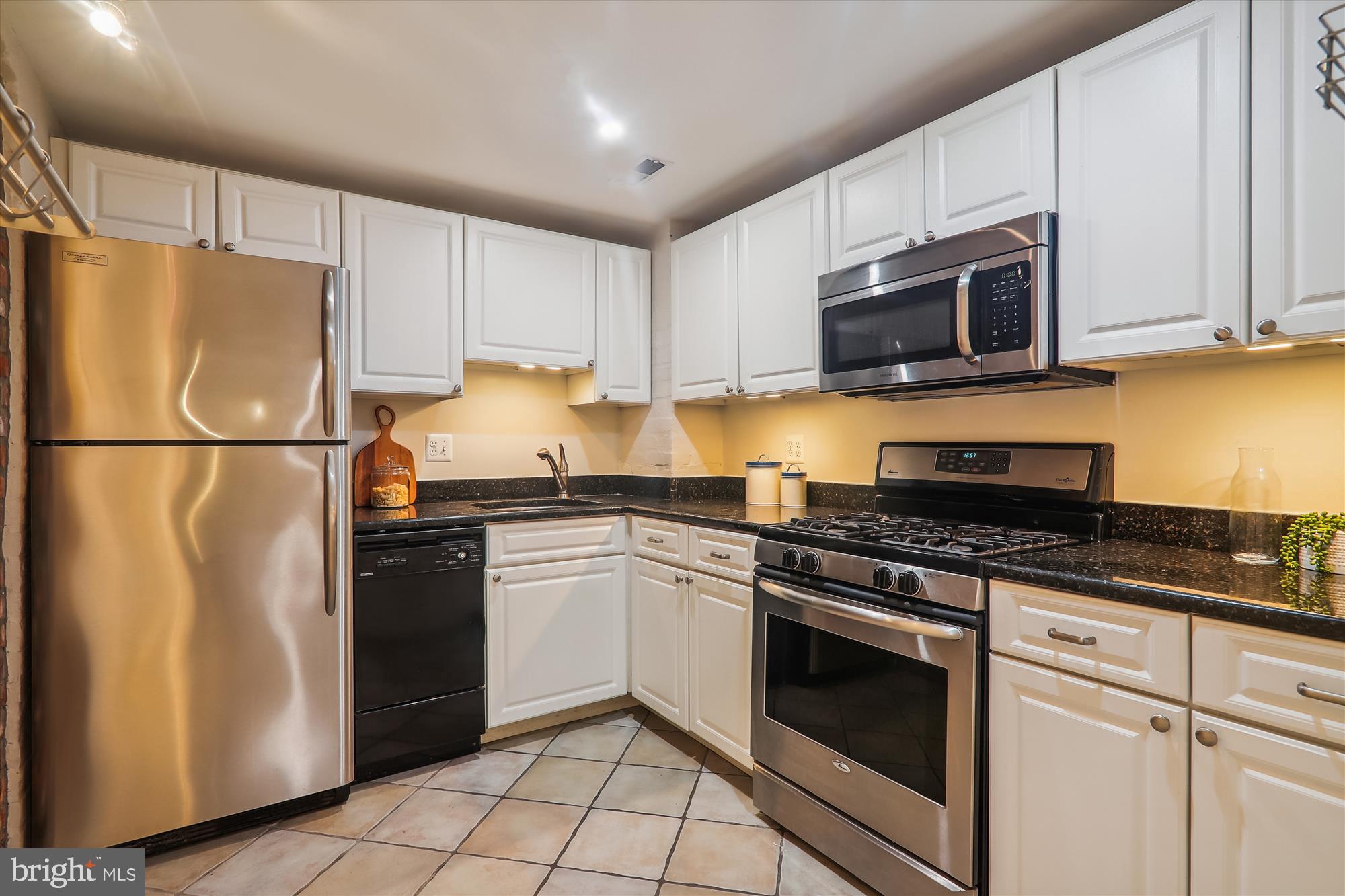 2038 18TH STREET NW T1